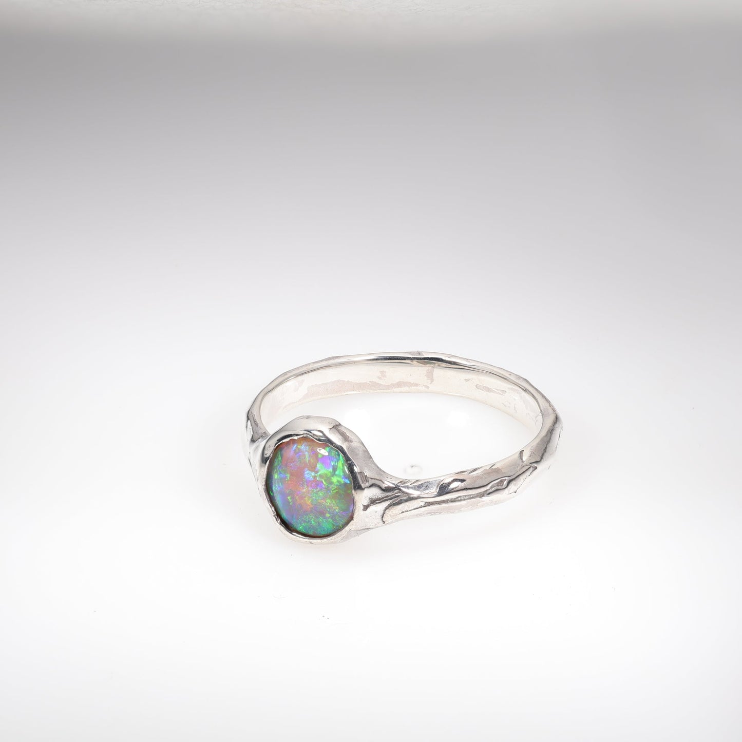 Lightning Ridge Ring 0.67 cts 23033