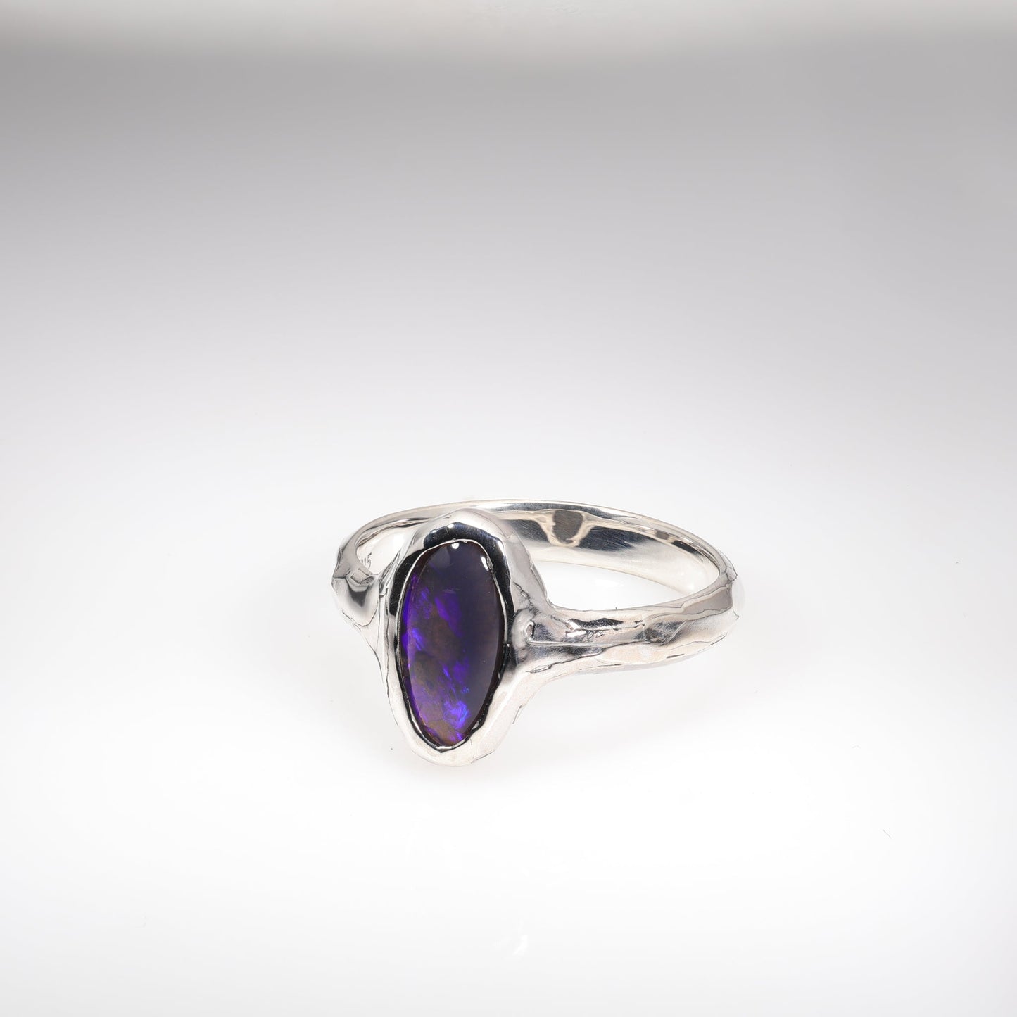 Lightning Ridge Ring 0.81 cts 26470
