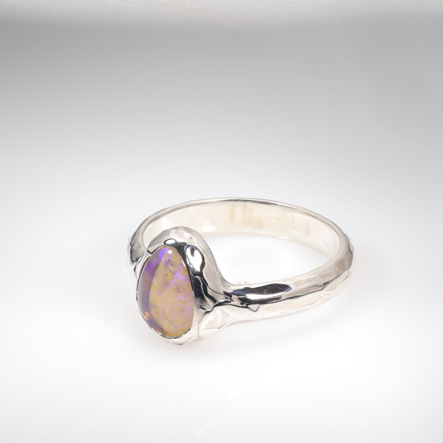 Lightning Ridge Ring 1.98 cts 26473