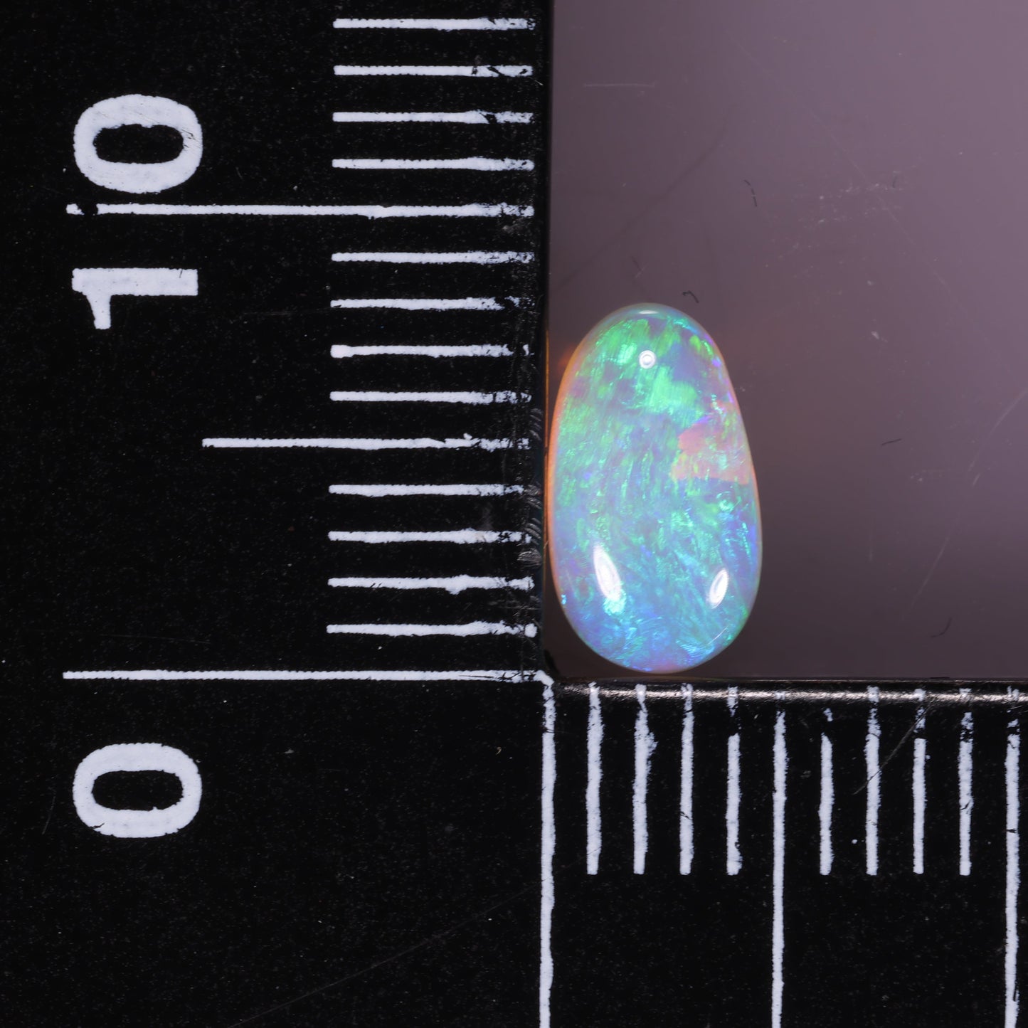 Lightning Ridge Opal 0.8 cts 29010