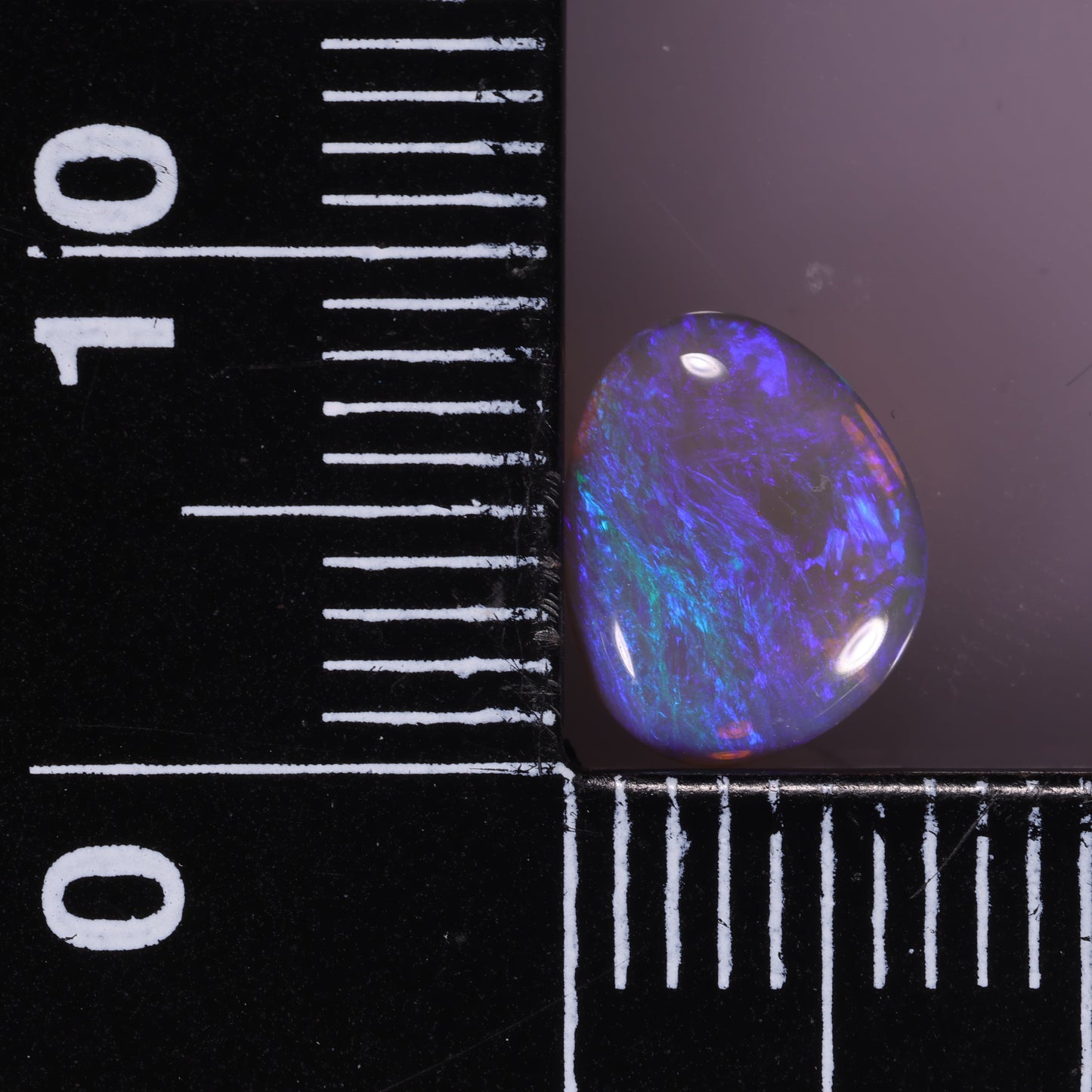 Lightning Ridge Opal 0.9 cts 30331