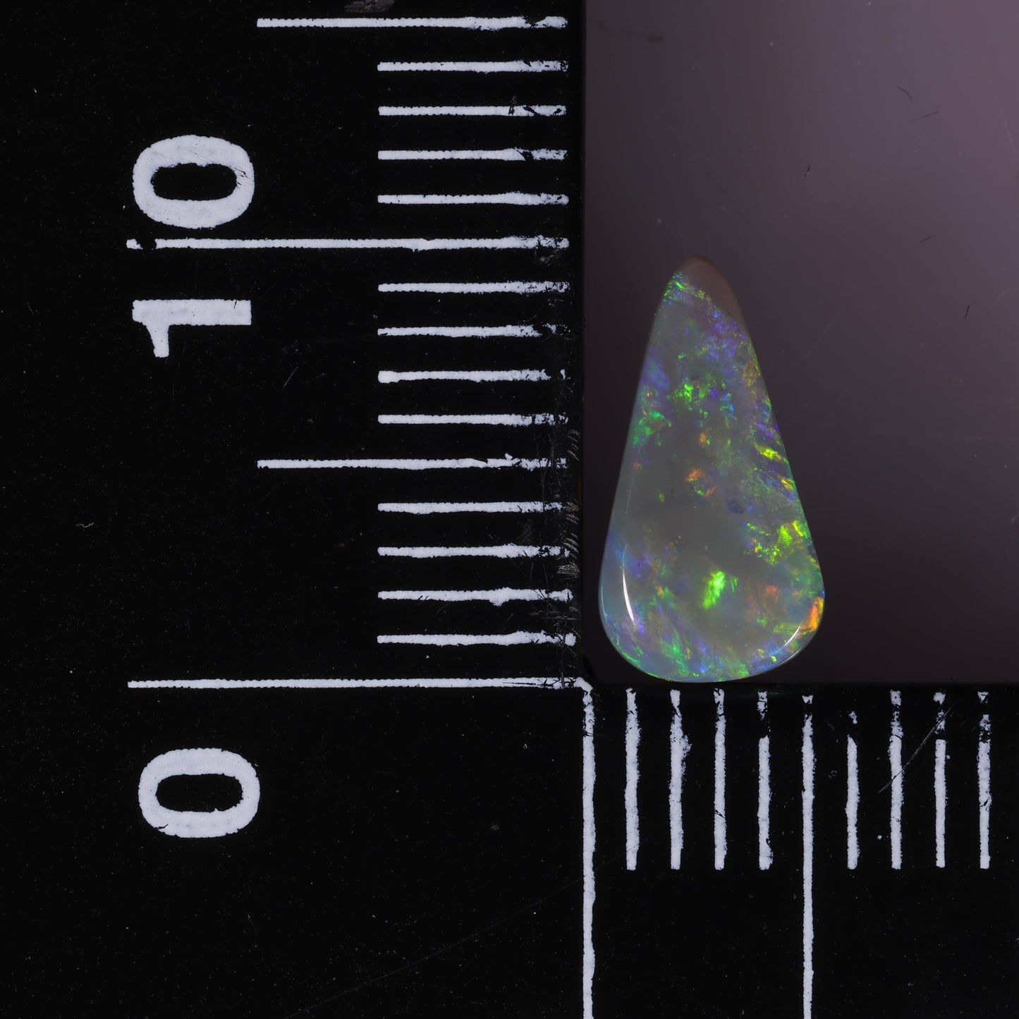 Lightning Ridge Opal 1 cts 30348