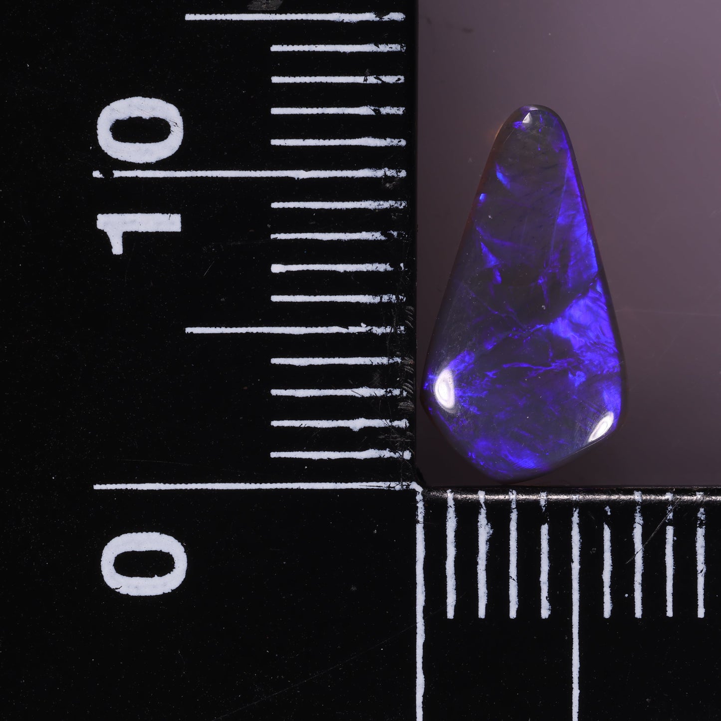 Lightning Ridge Opal 1.35 cts 31120