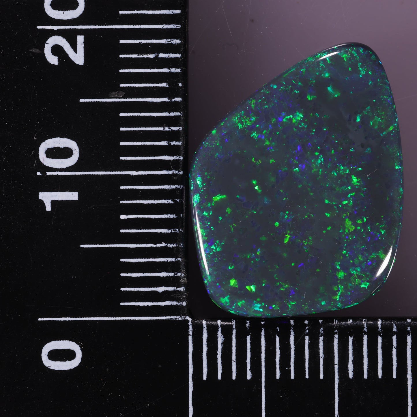 Lightning Ridge Seam 7.53 cts 33069