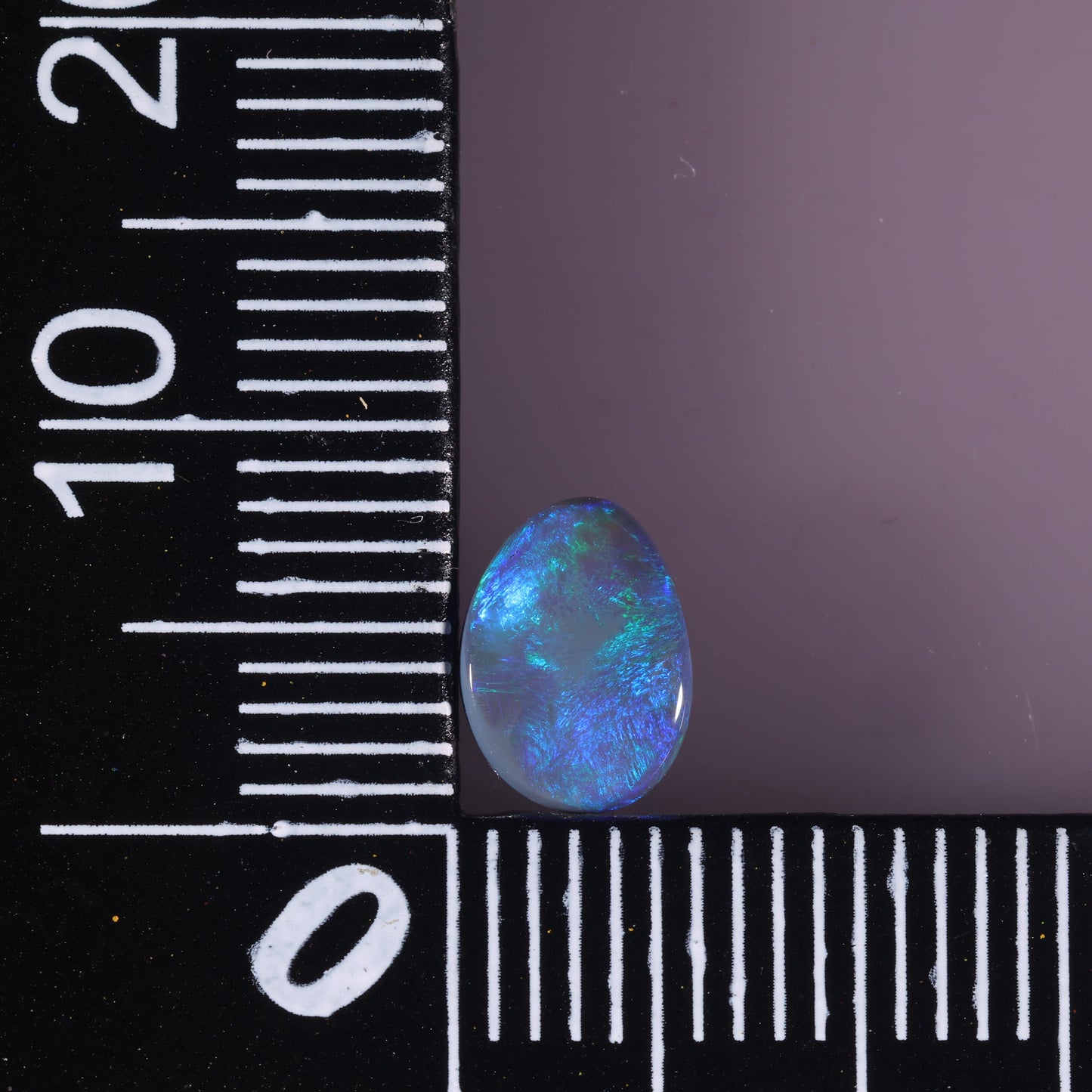 Lightning Ridge Seam 0.68 cts 33254