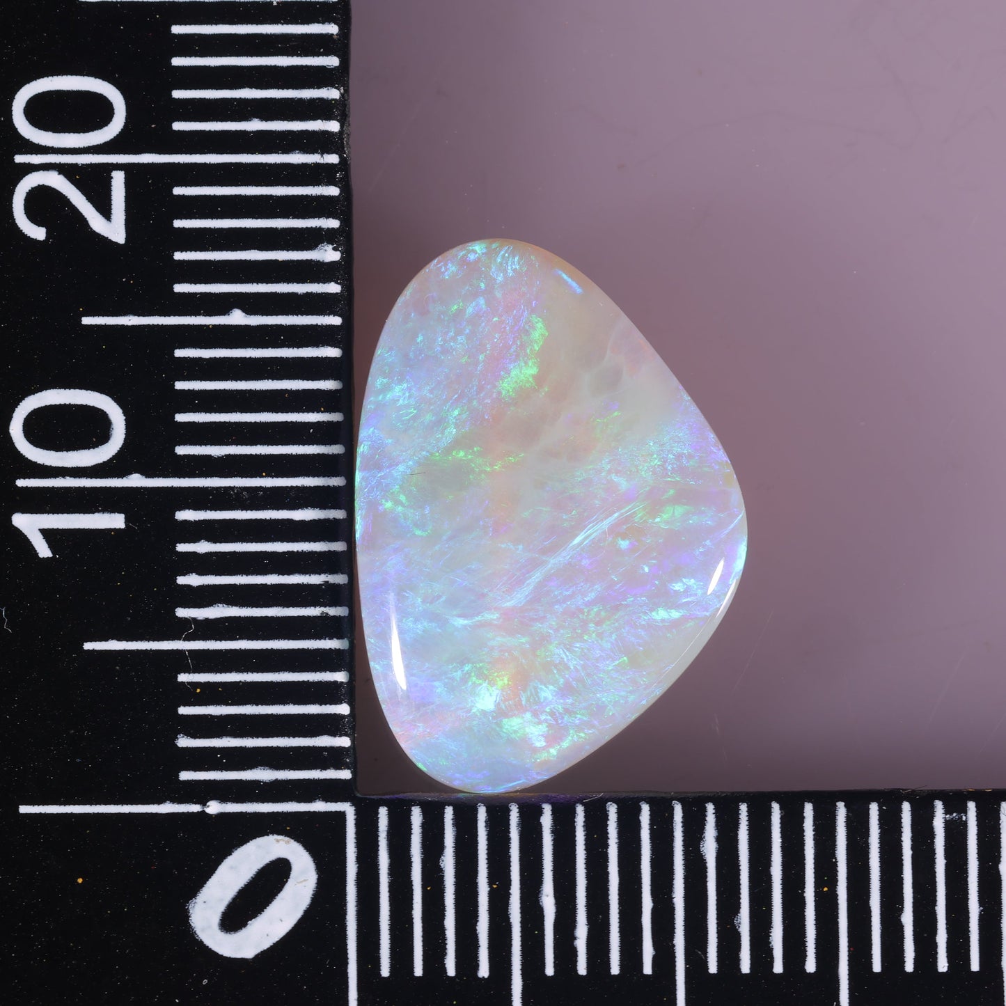 Lightning Ridge Seam 4.8 cts 33818