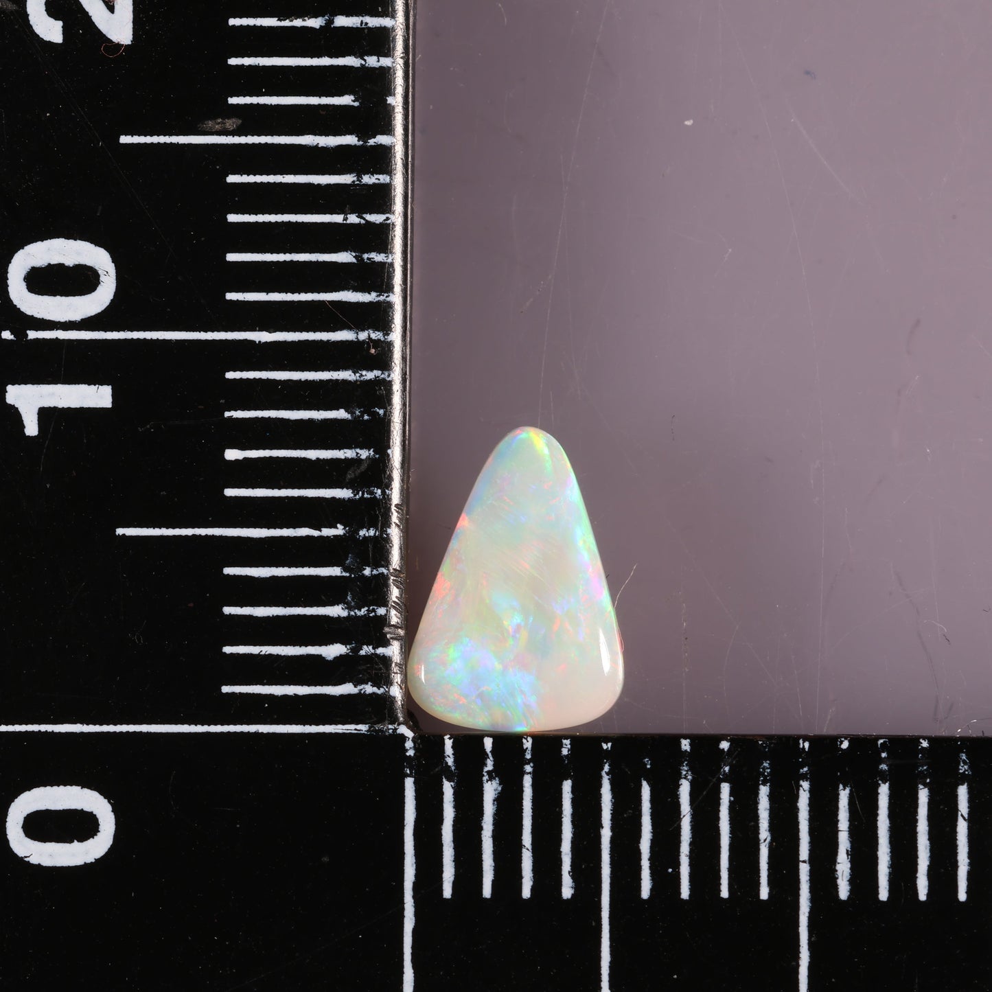 Lightning Ridge Seam 0.6 cts 36114
