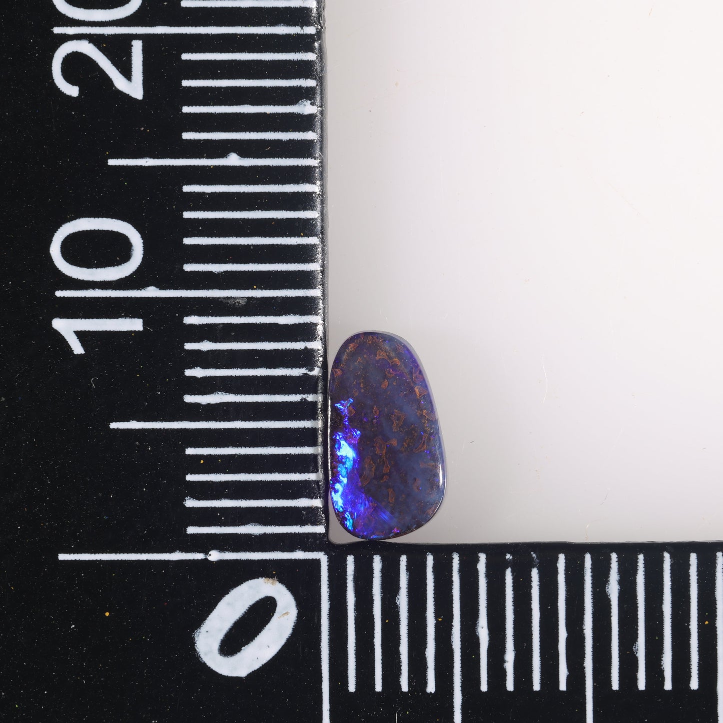 Boulder Opal 0.9 cts 36299