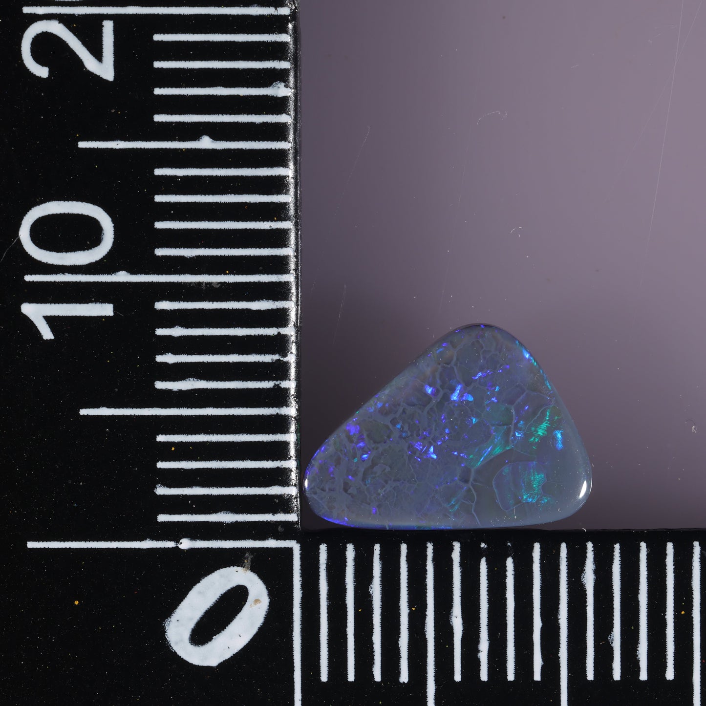 Lightning Ridge Seam 0.9 cts 36704
