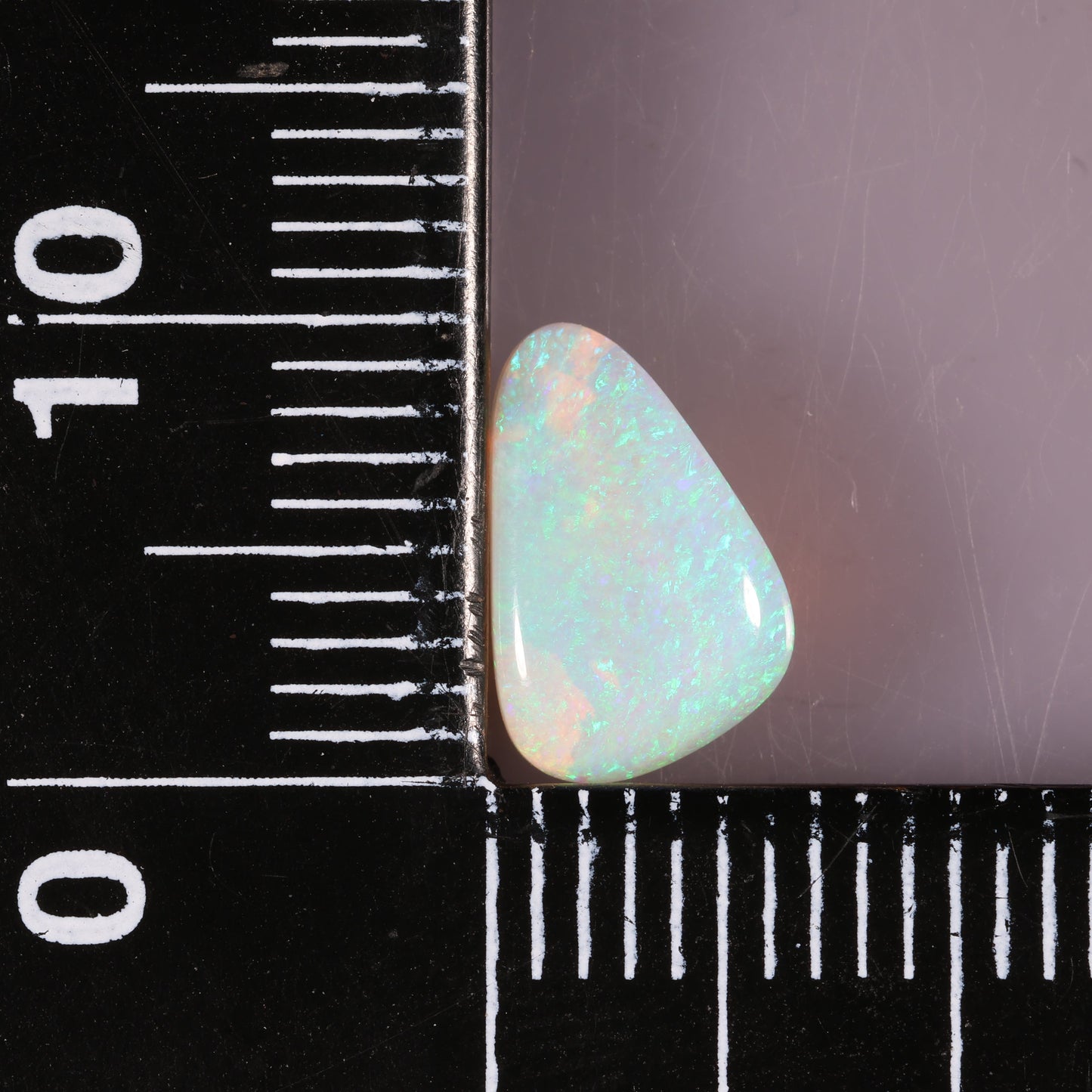 Coober Pedy White Opal 1.1 cts 36730