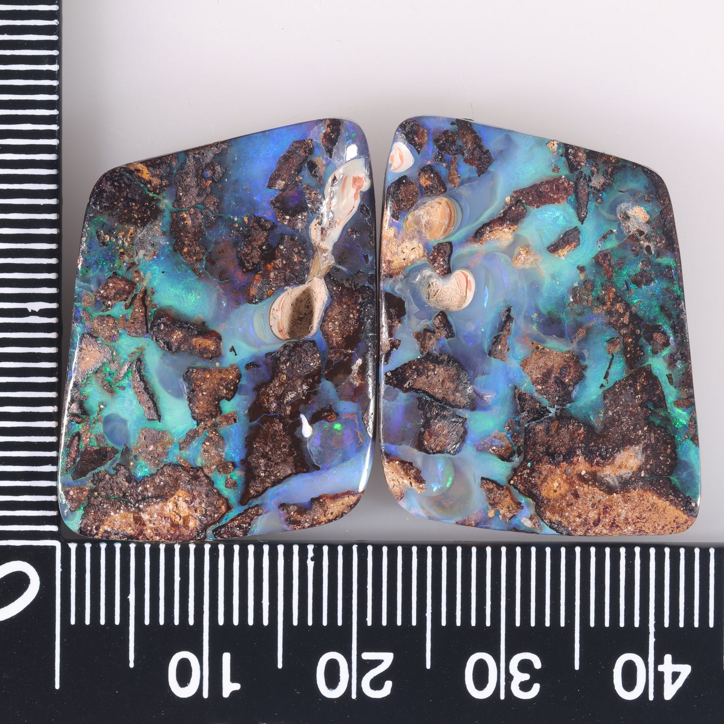 Boulder Opal 61.09 cts 37817