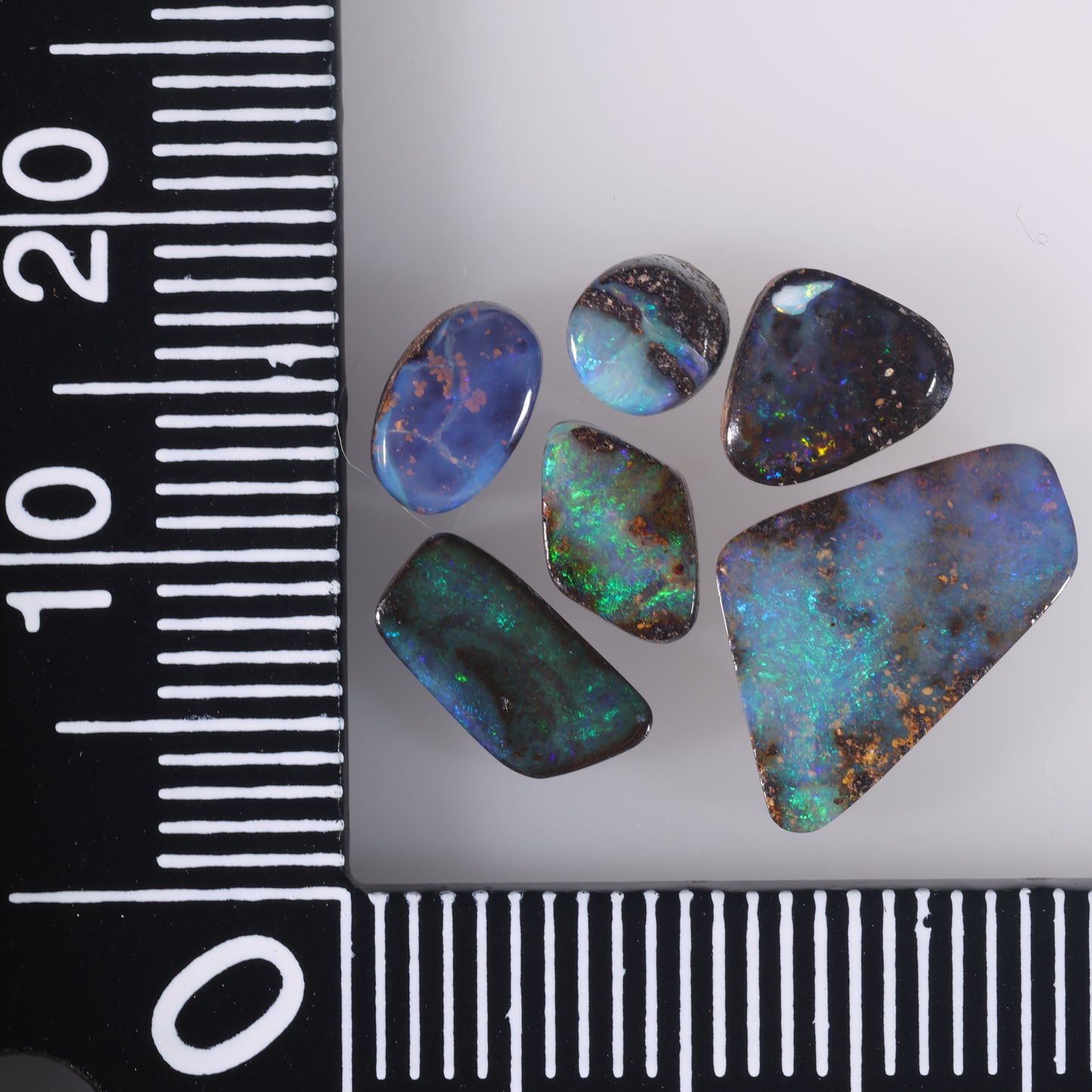 Boulder Opal 6.4 cts 37824