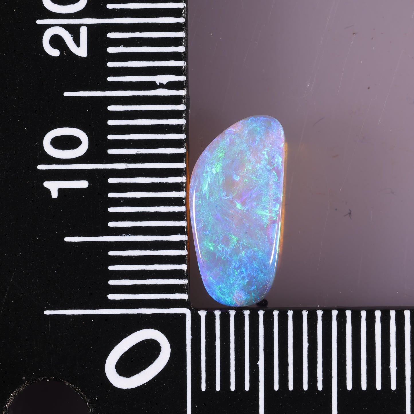 Lightning Ridge Seam 2.05 cts 39460