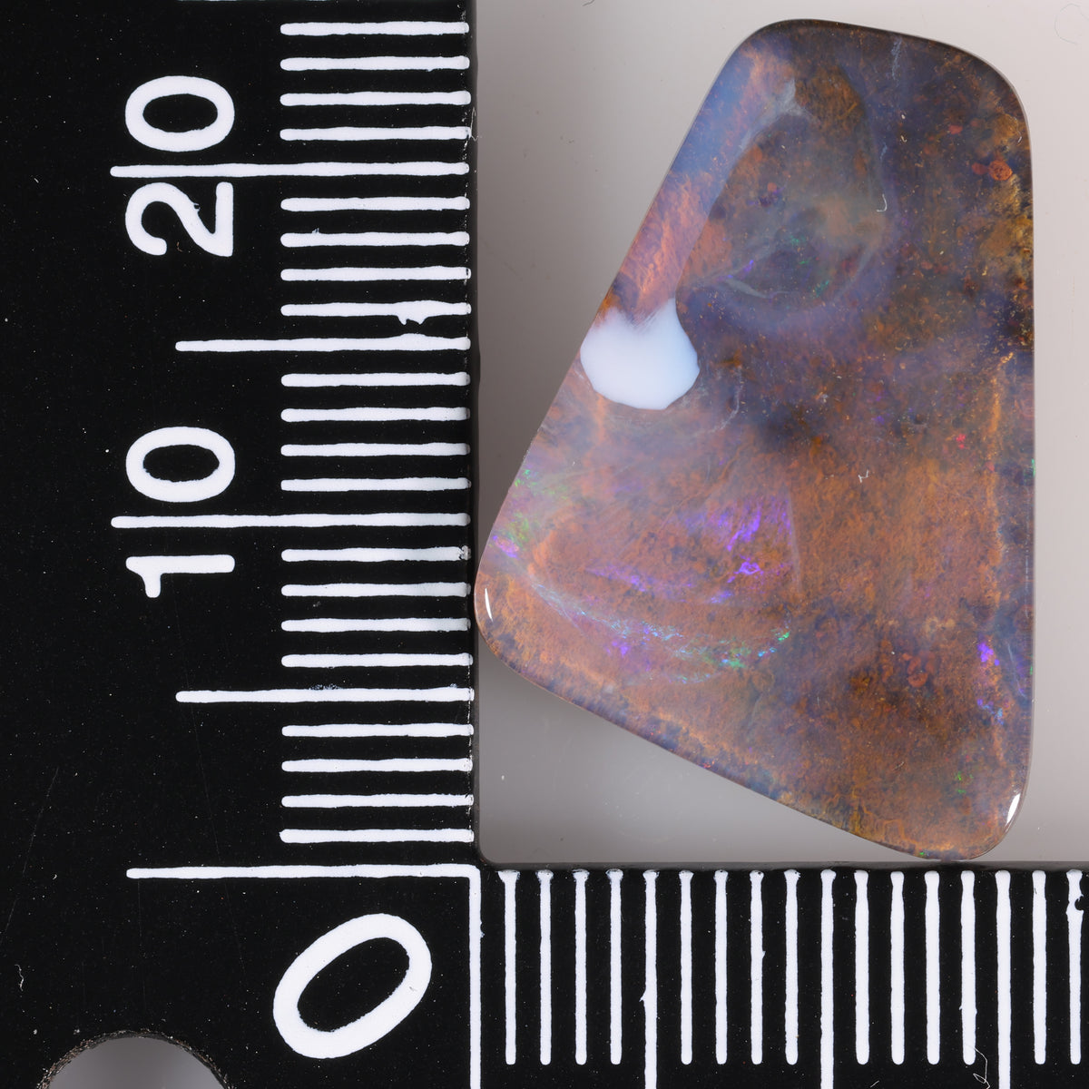 Boulder Opal 13.69 cts 39684
