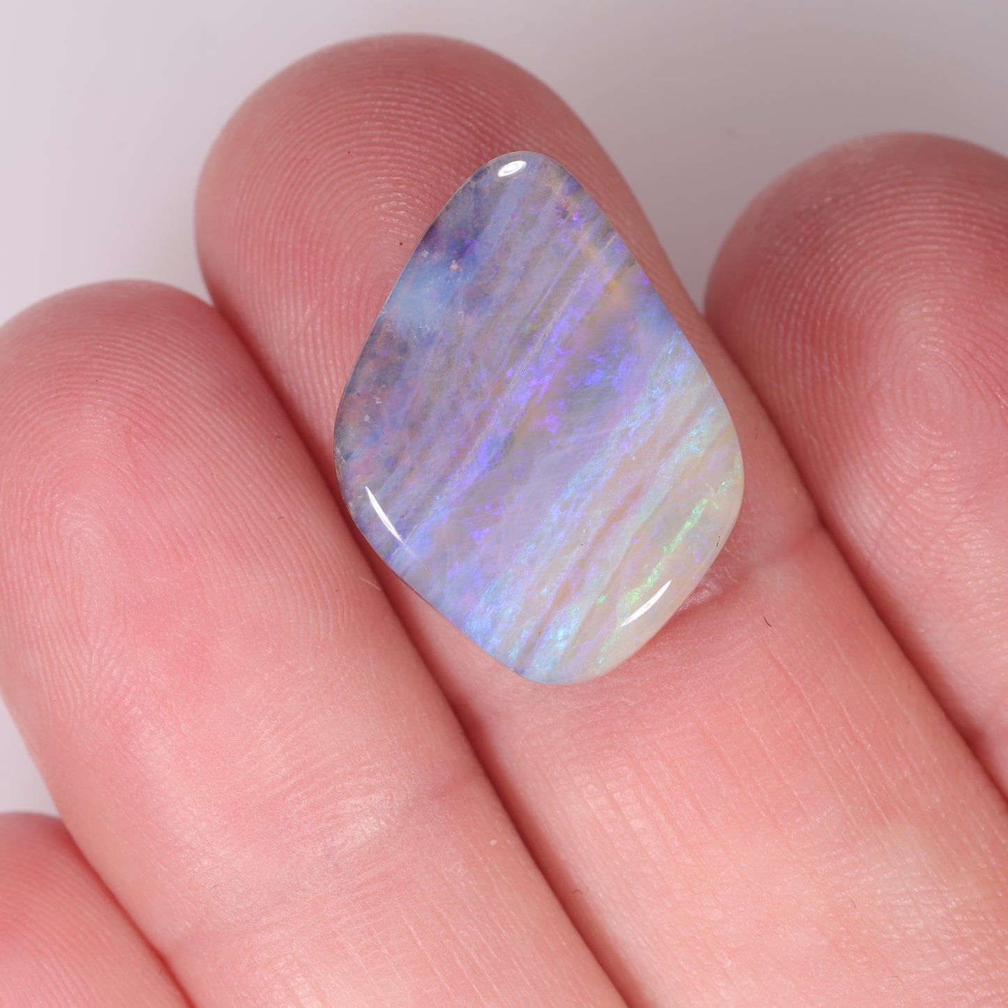 Boulder Opal 9.75 cts 32571