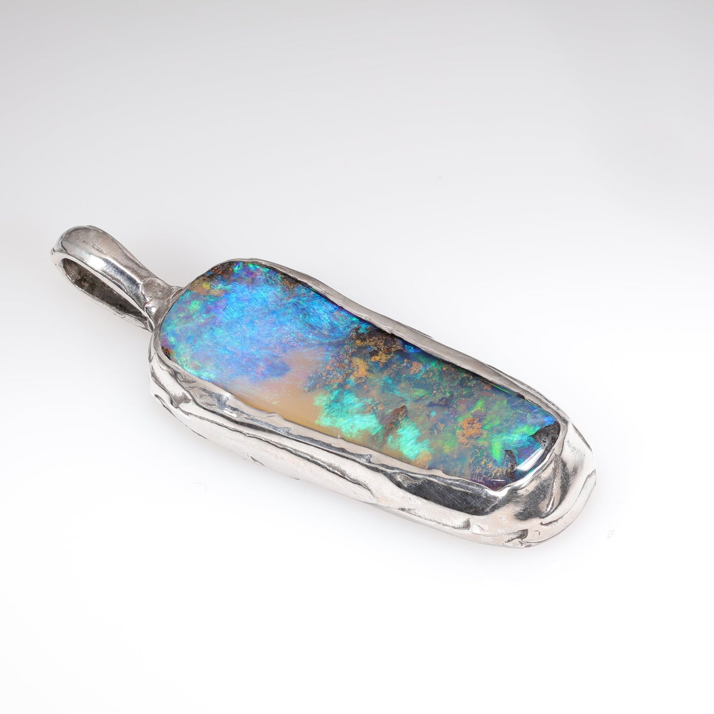 Boulder Pendant 3.77 cts 23075