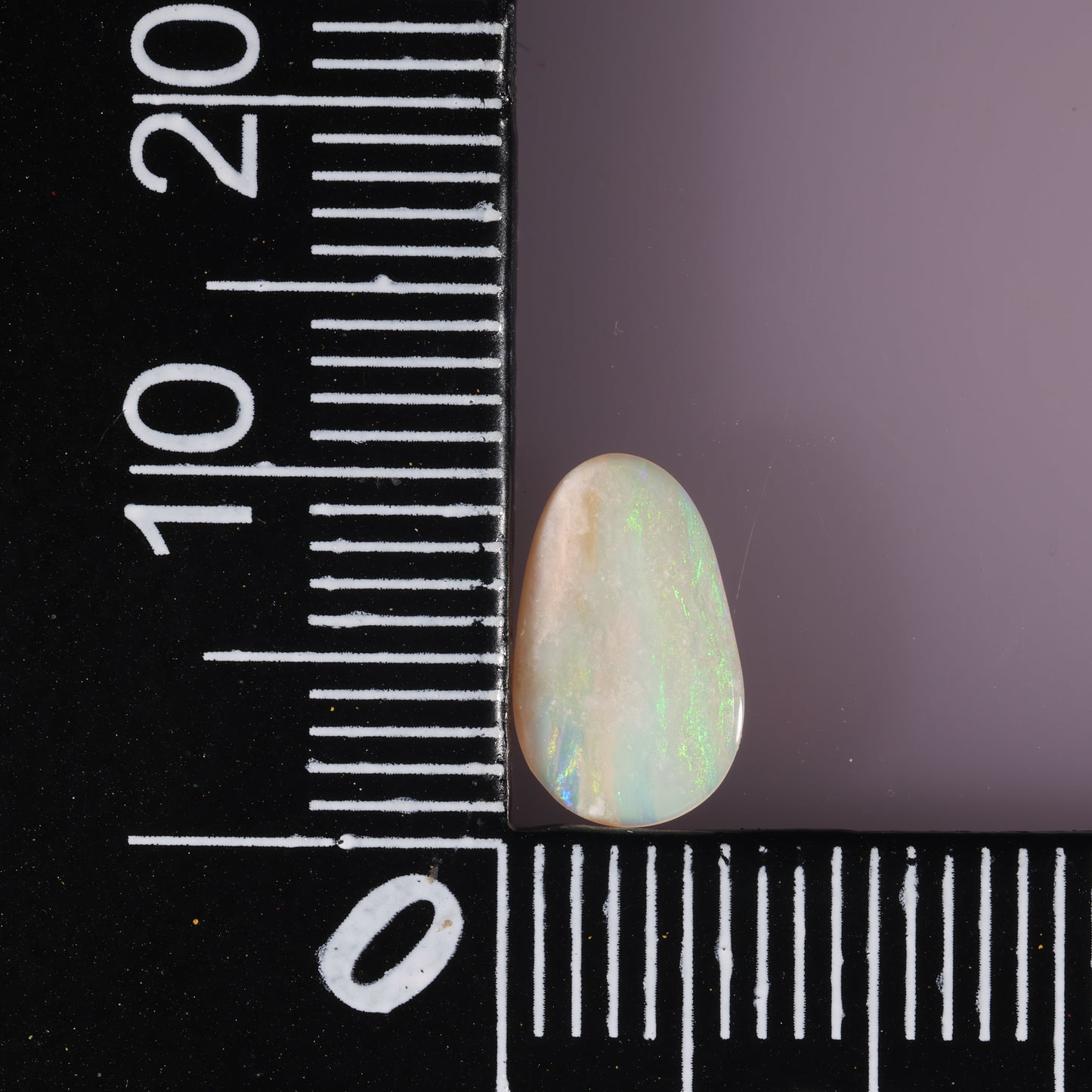 Coober Pedy White Opal 0.61 cts 23552
