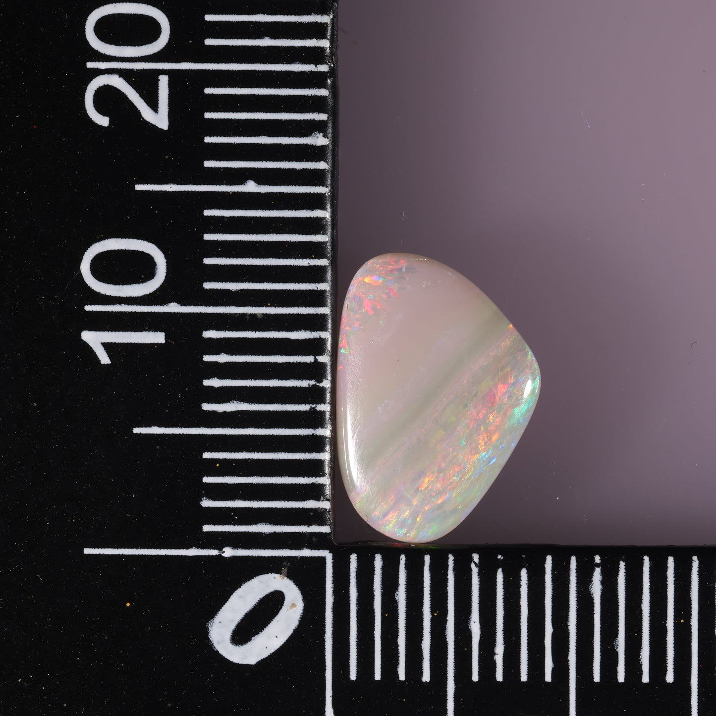 Coober Pedy White Opal 1.61 cts 23561