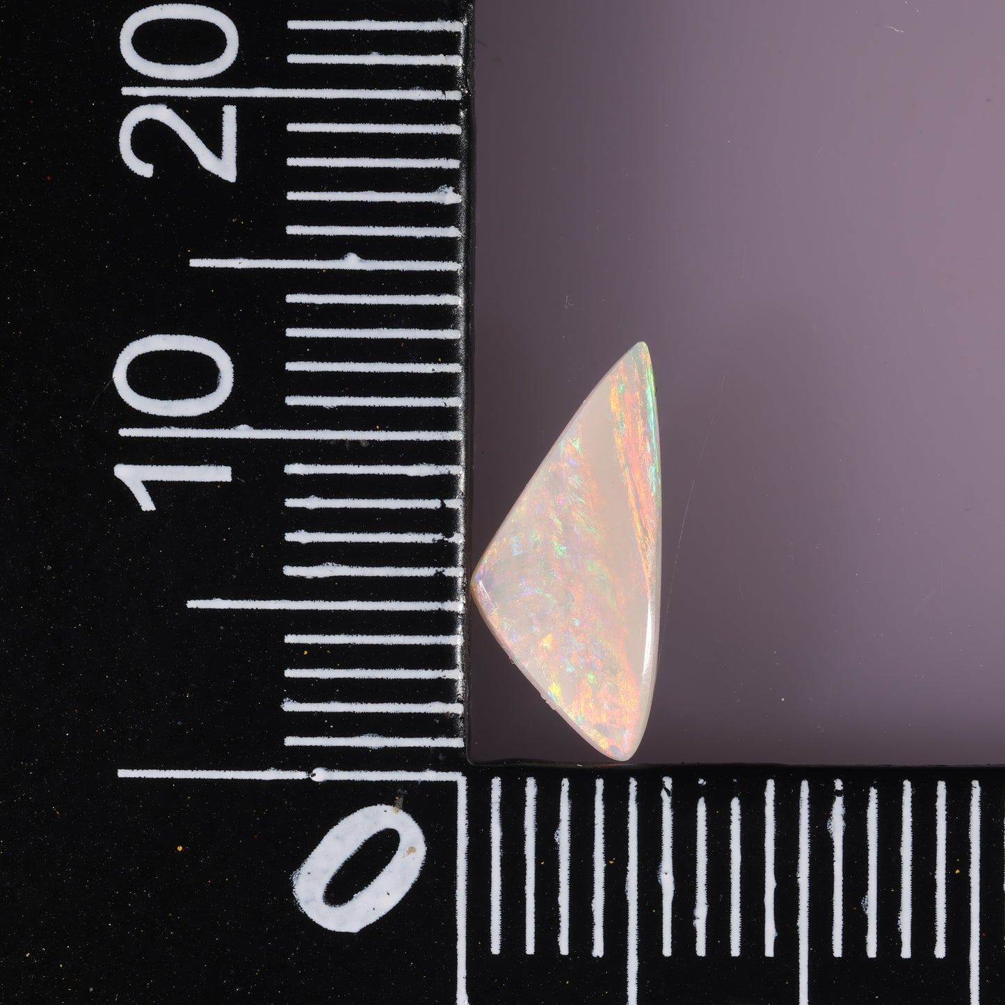 Coober Pedy White Opal 0.72 cts 23562