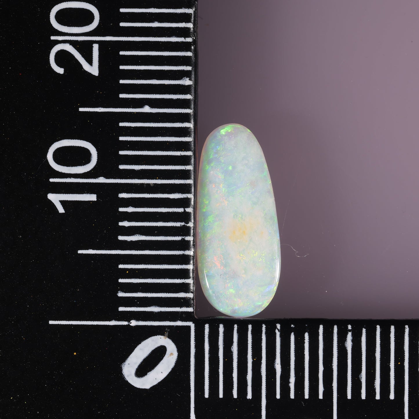 Coober Pedy White Opal 0.78 cts 23564