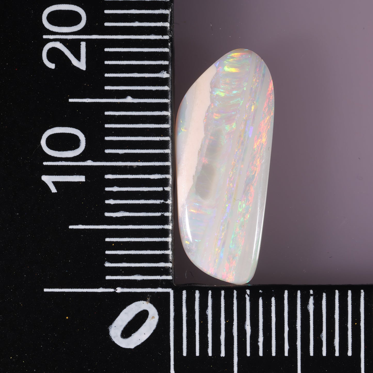 Coober Pedy White Opal 2.21 cts 23576