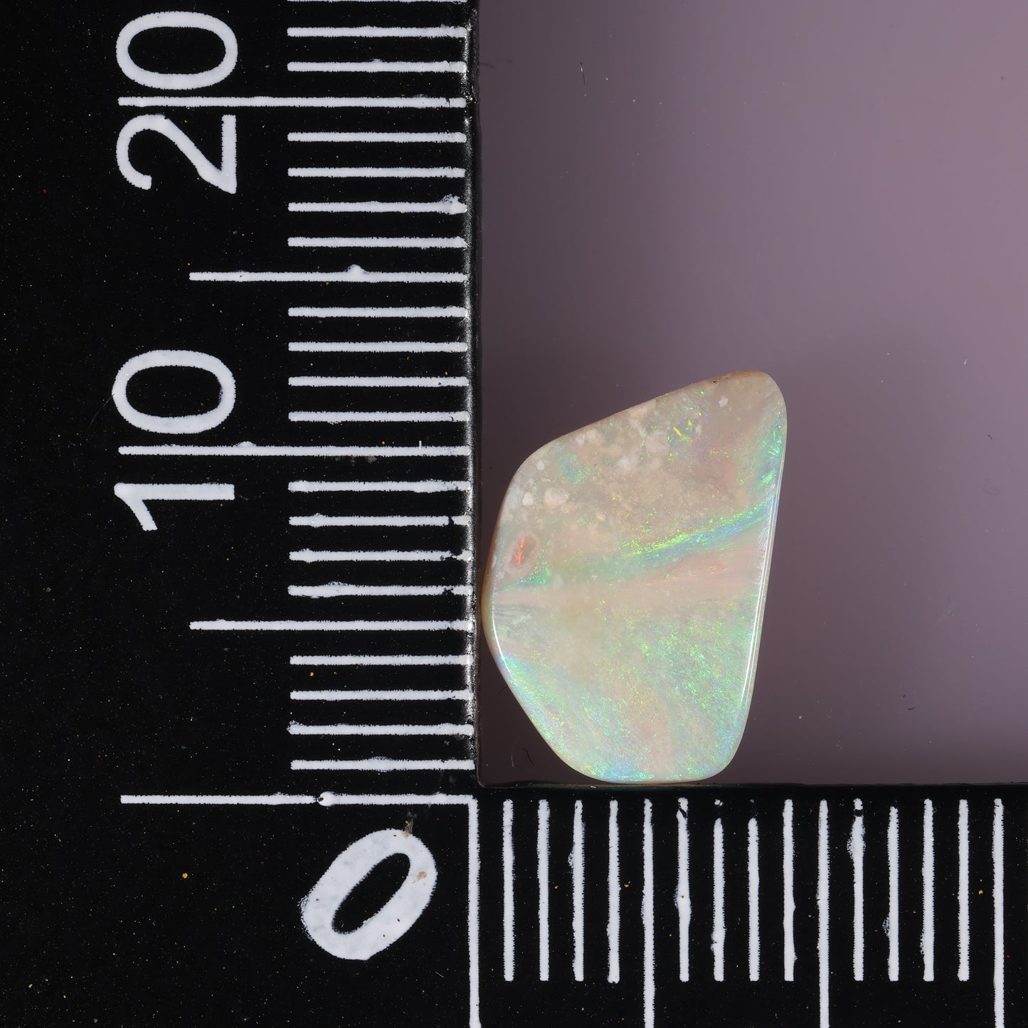 Coober Pedy White Opal 1.33 cts 23582