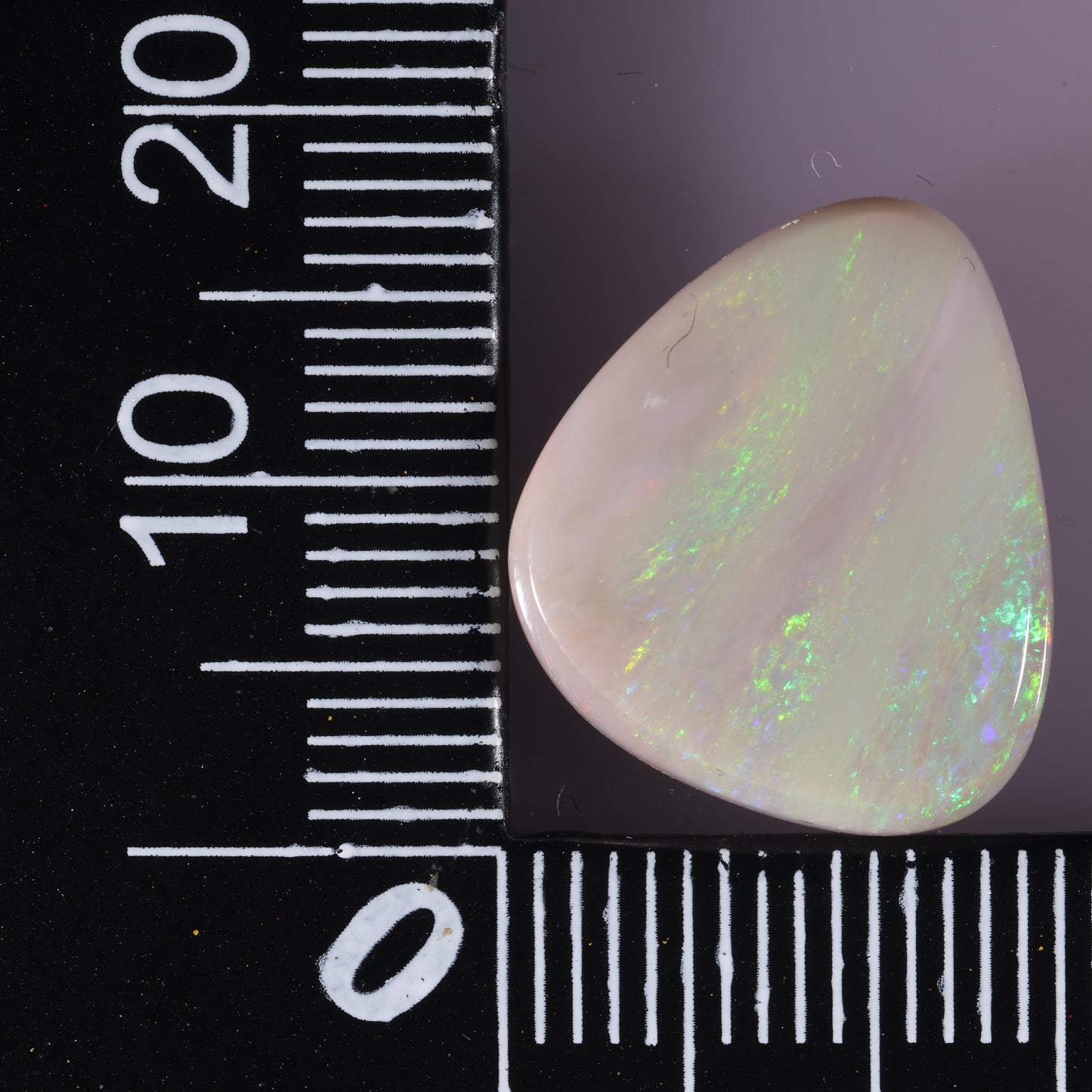 Coober Pedy White Opal 7.05 cts 23592