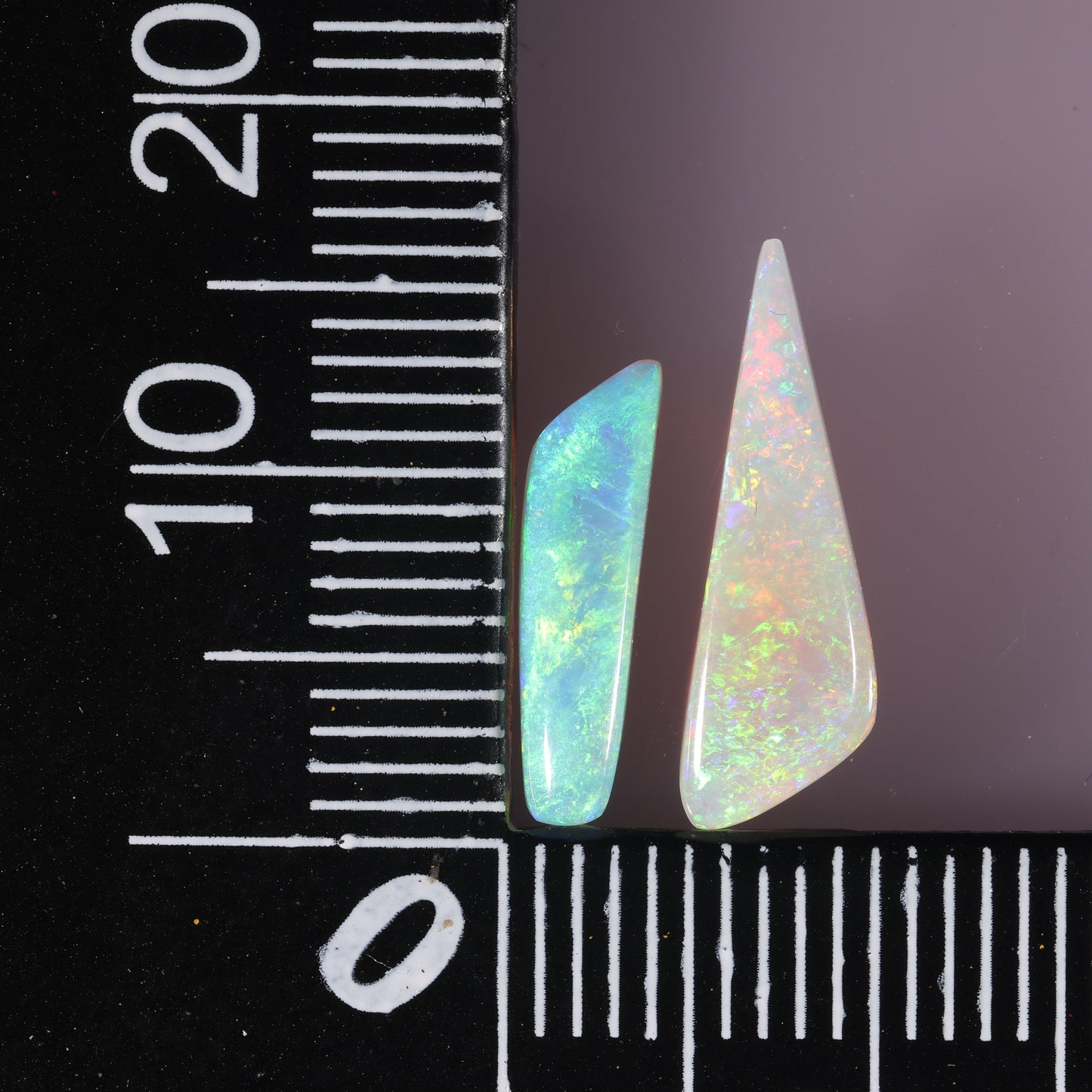 Coober Pedy White Opal 2.29 cts 23602
