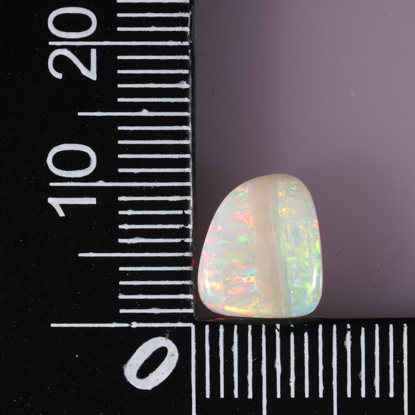 Coober Pedy White Opal 1.97 cts 23621