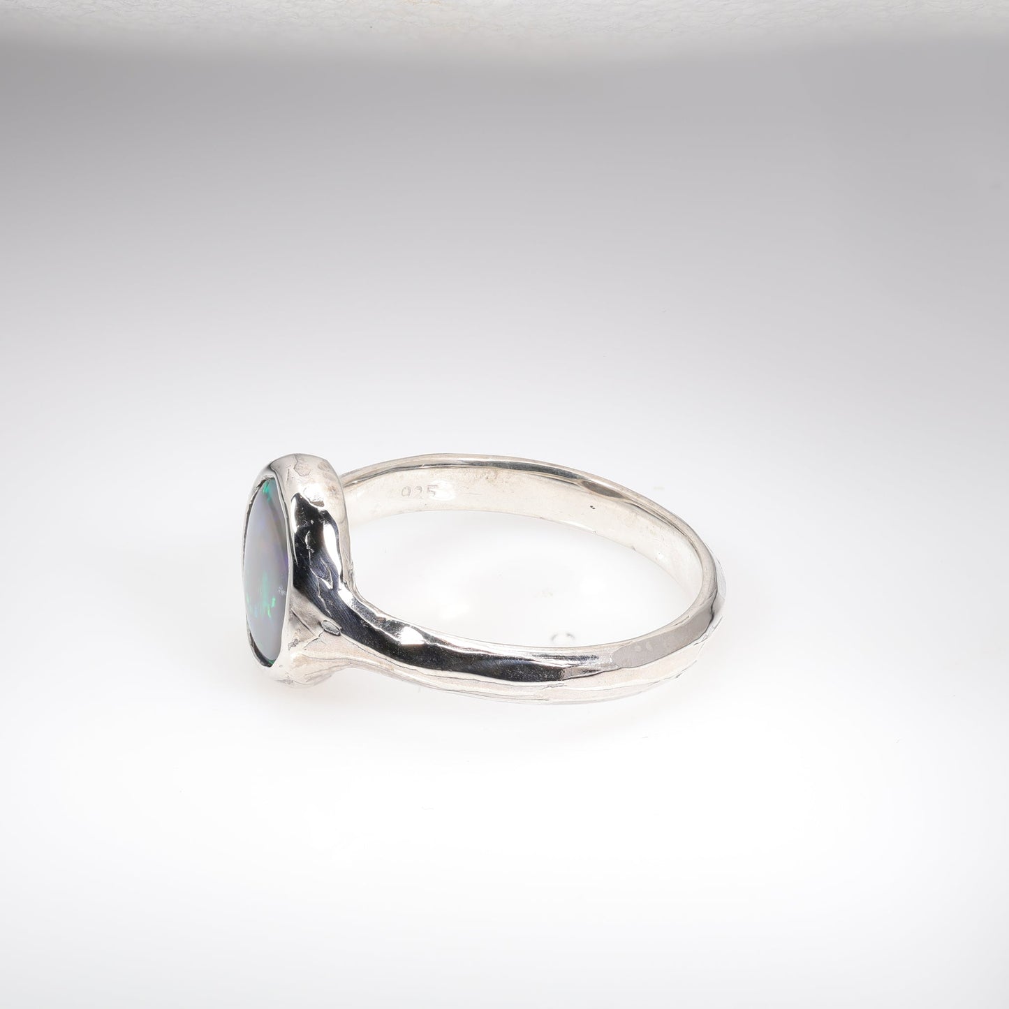 Lightning Ridge Ring 1.08 cts 26467