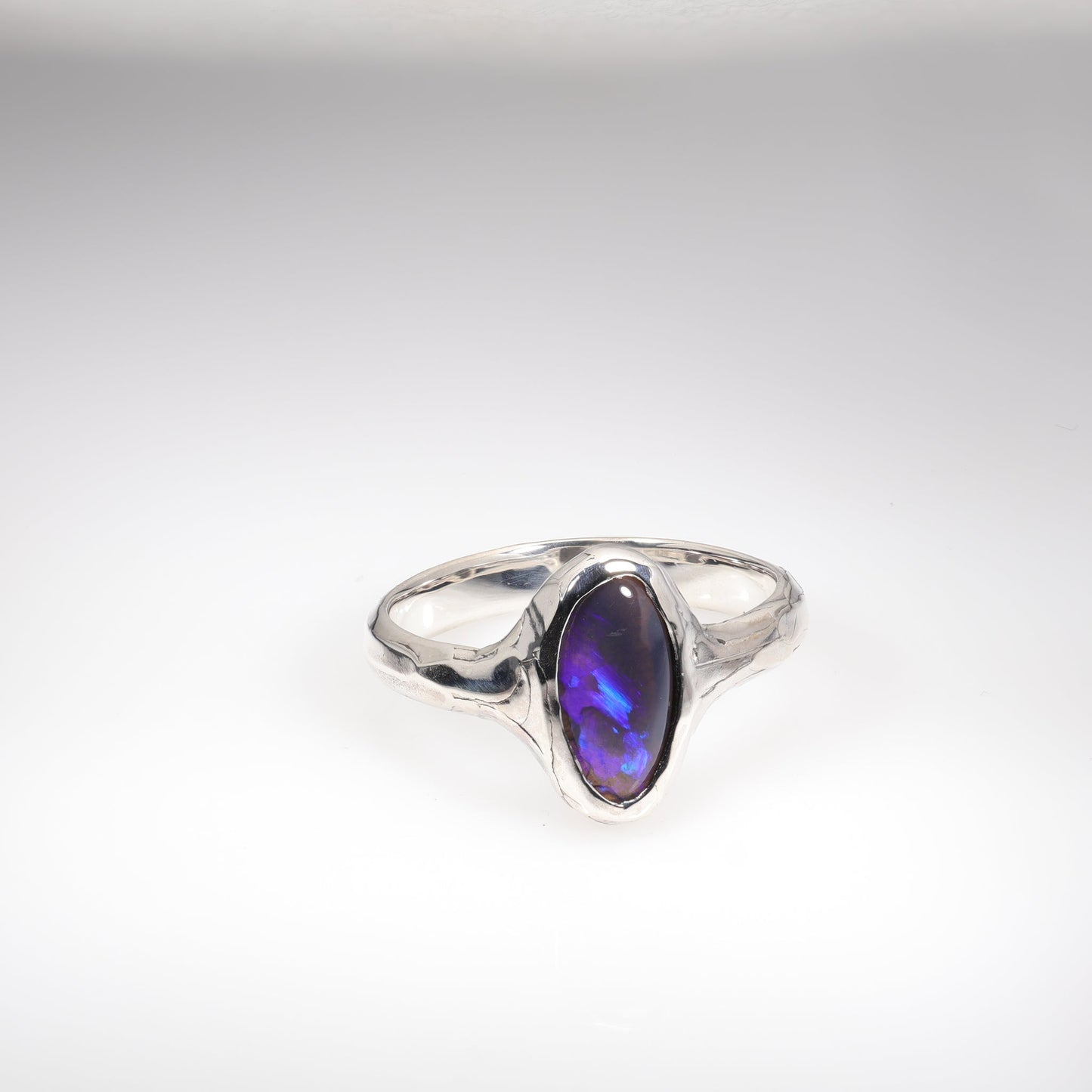 Lightning Ridge Ring 0.81 cts 26470