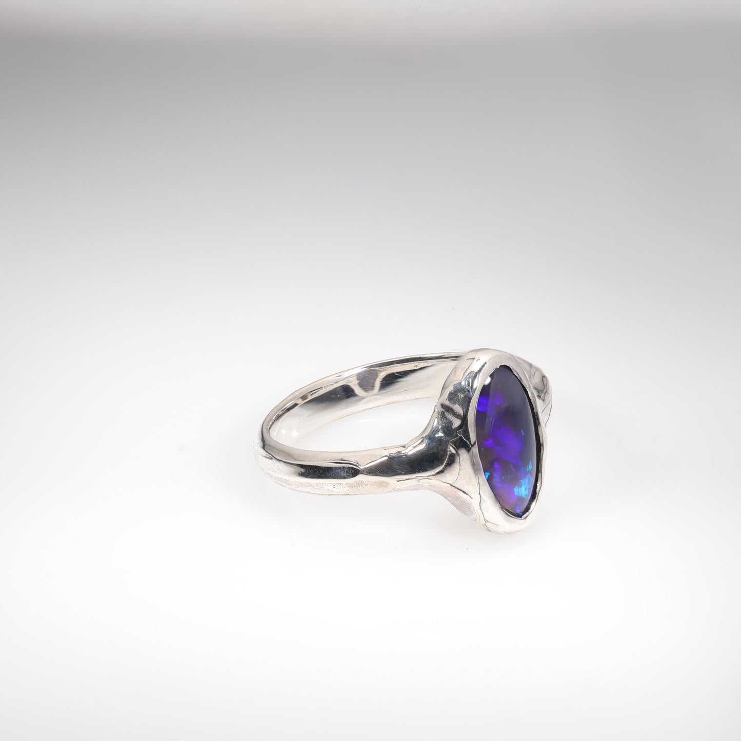 Lightning Ridge Ring 0.81 cts 26470