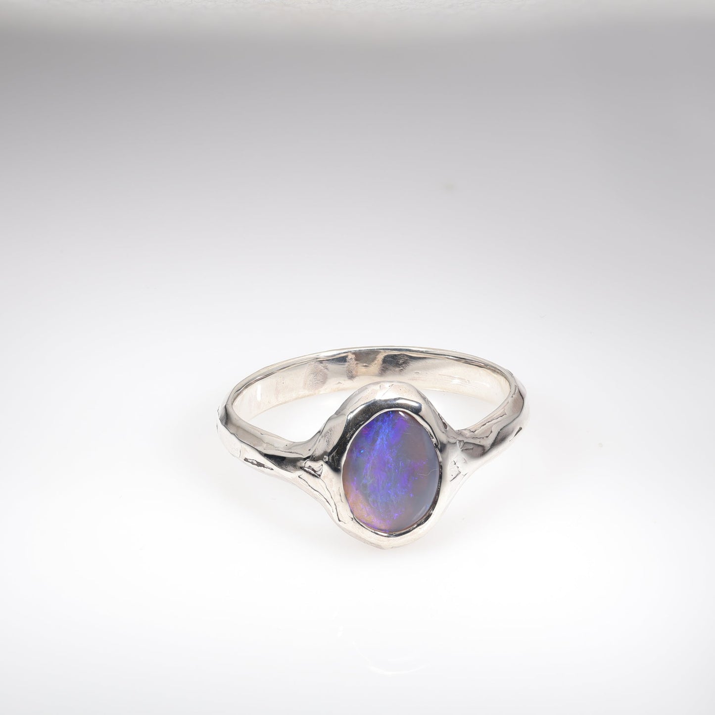 Lightning Ridge Ring 0.83 cts 26476