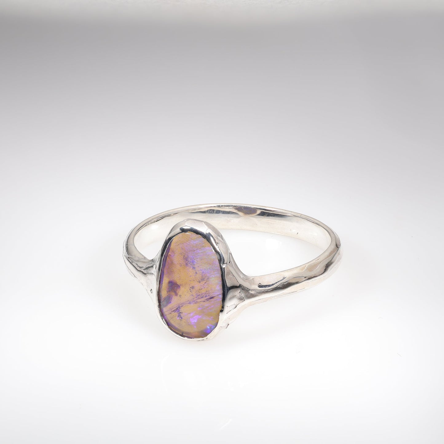 Lightning Ridge Ring 0.95 cts 26477