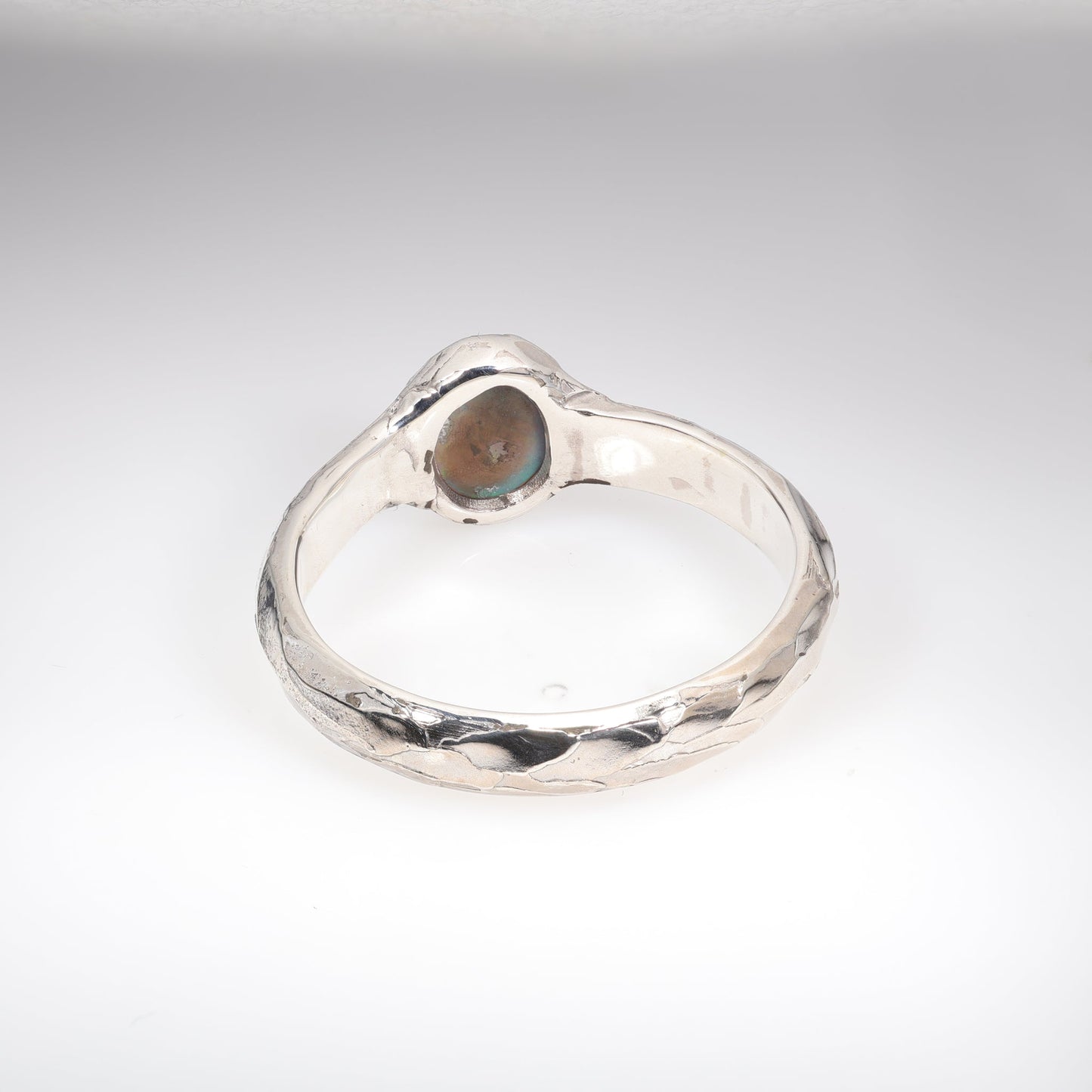 Lightning Ridge Ring 0.75 cts 26498