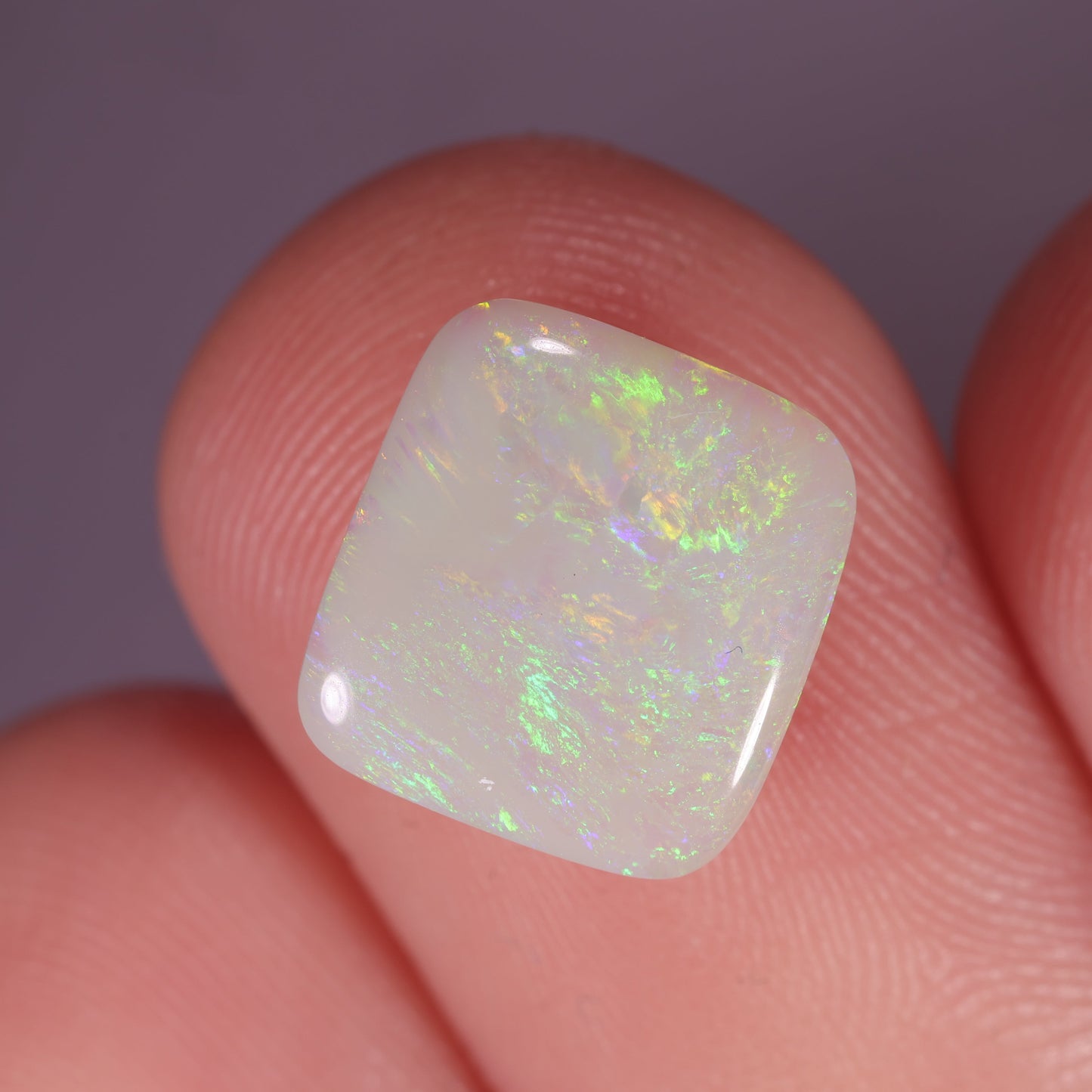 Lightning Ridge Opal 2.1 cts 29500