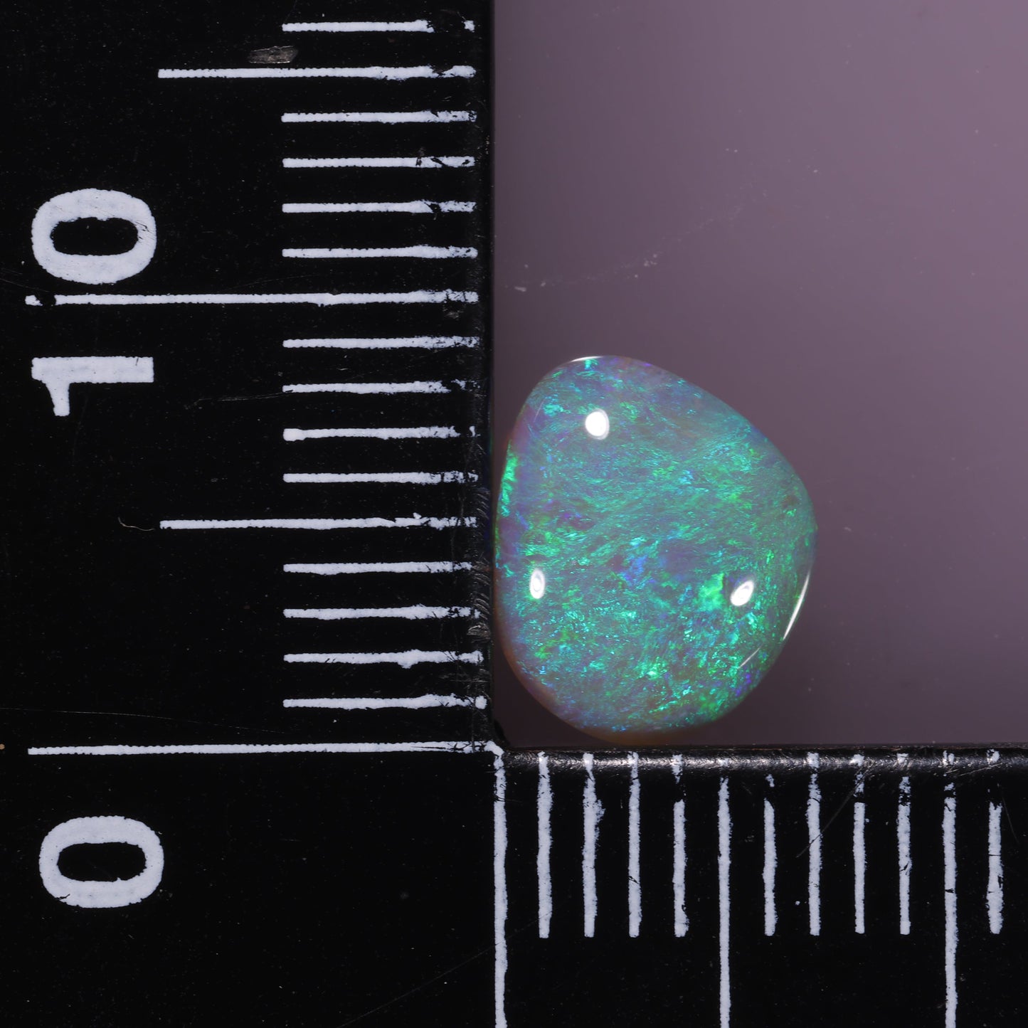 Lightning Ridge Opal 1.06 cts 31110