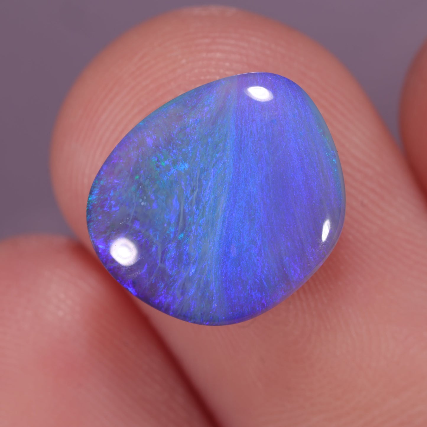 Lightning Ridge Opal 2.3 cts 31135