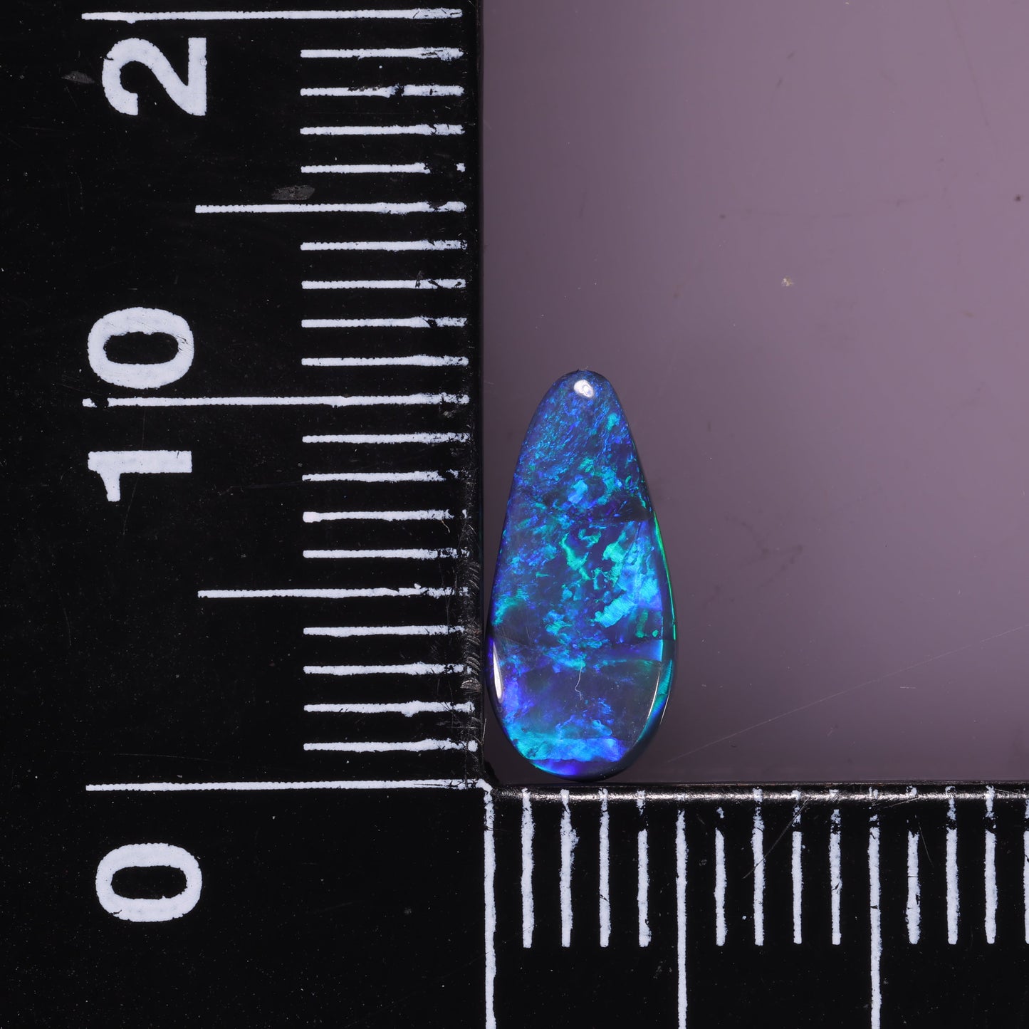 Lightning Ridge Seam 0.7 cts 32655