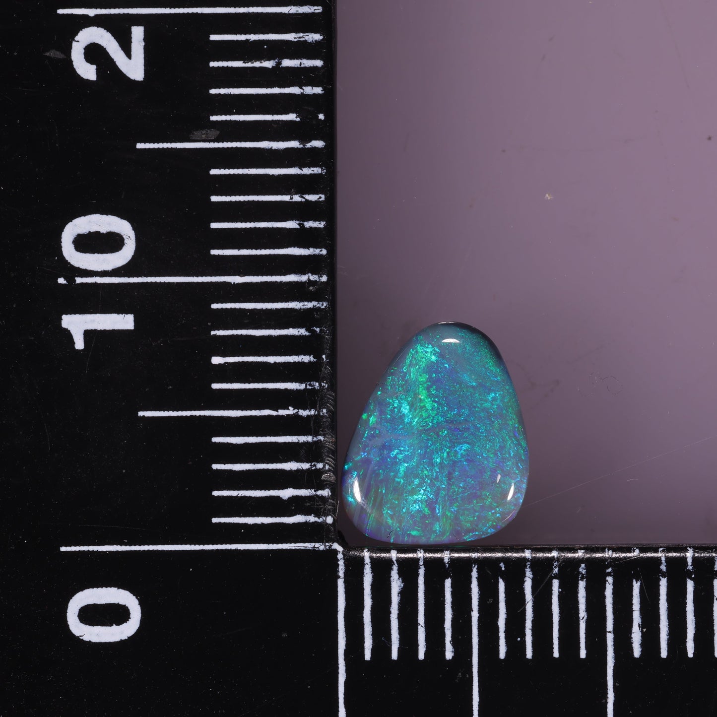 Lightning Ridge Seam 0.88 cts 32739