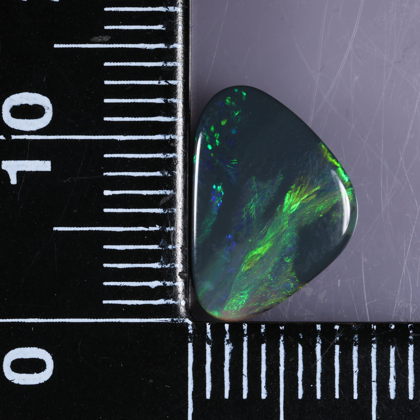 Lightning Ridge Seam 1.83 cts 34858