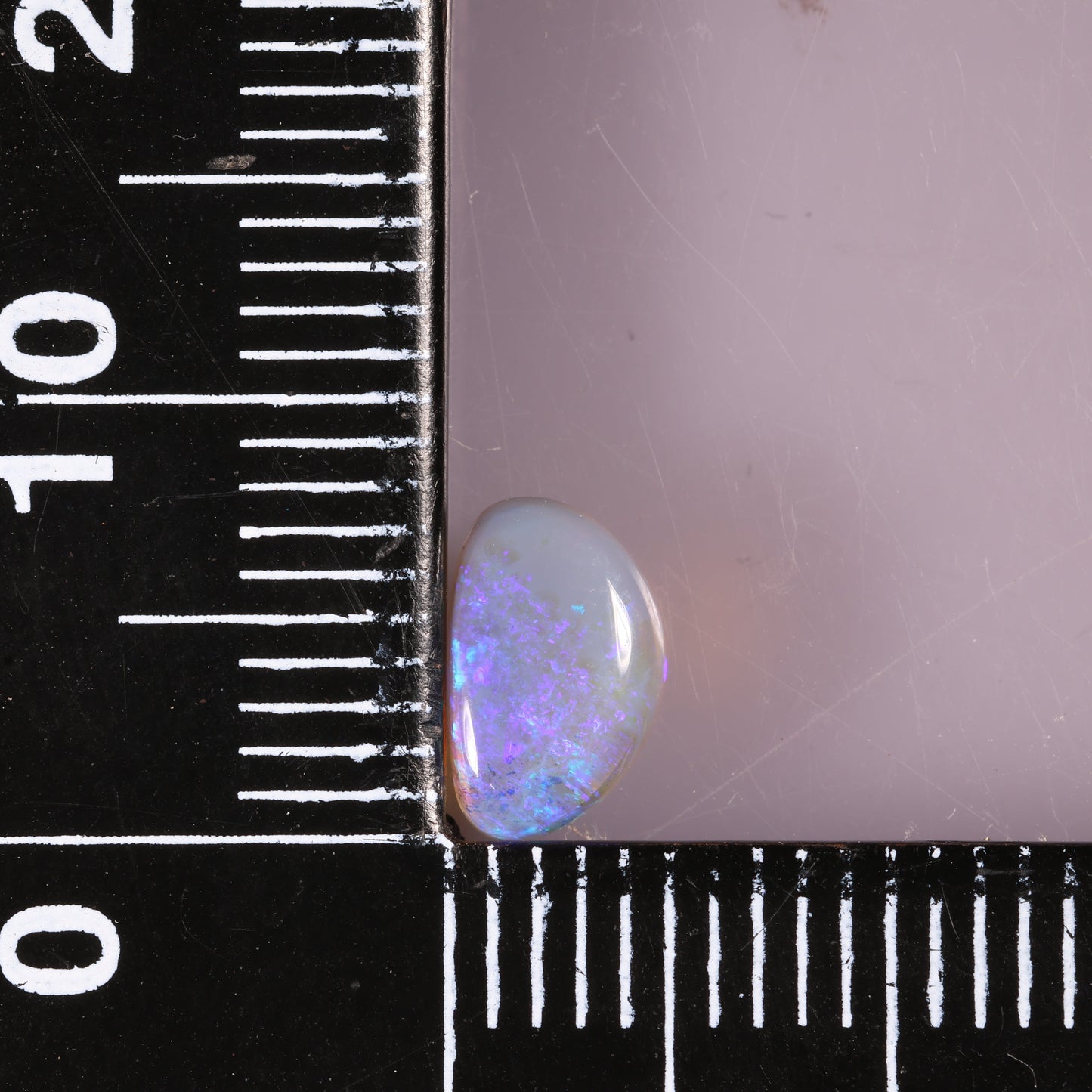 Lightning Ridge Seam 1.3 cts 35160