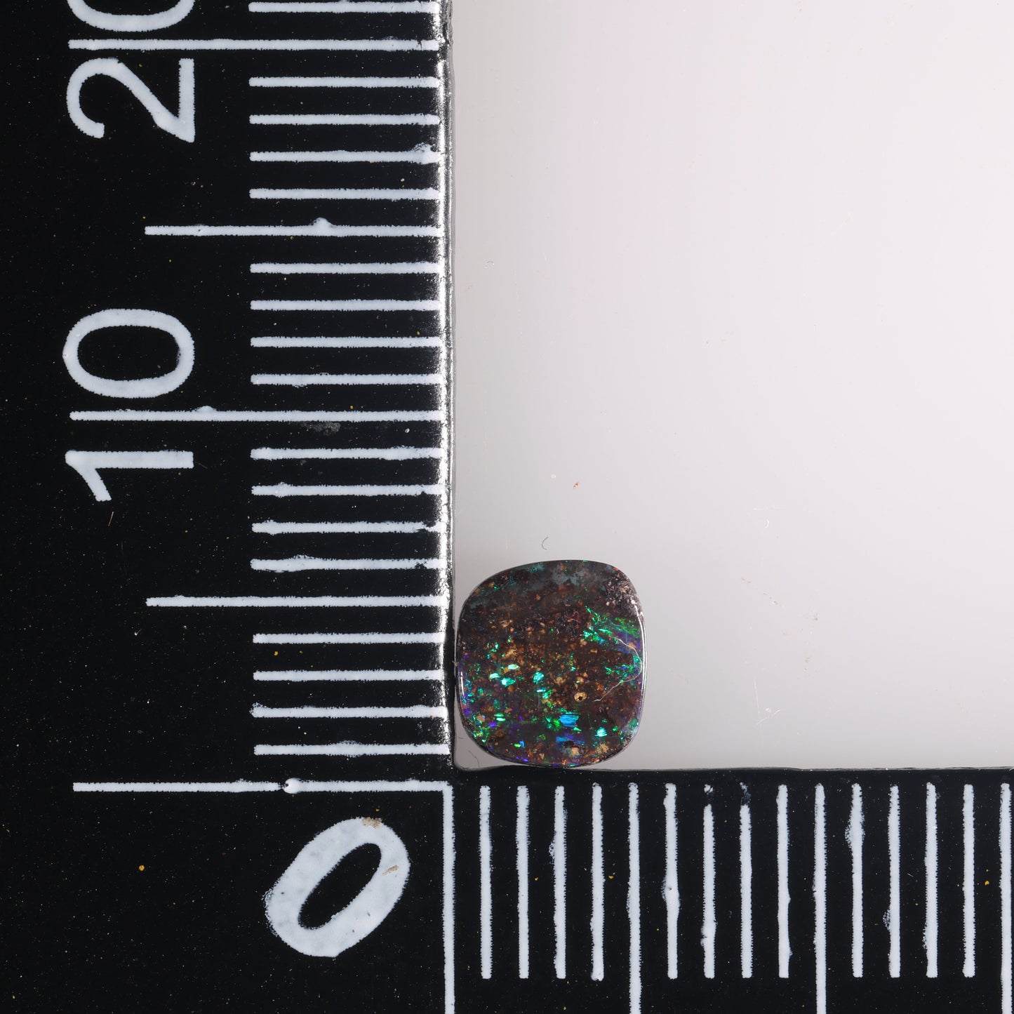 Boulder Opal 0.6 cts 36363