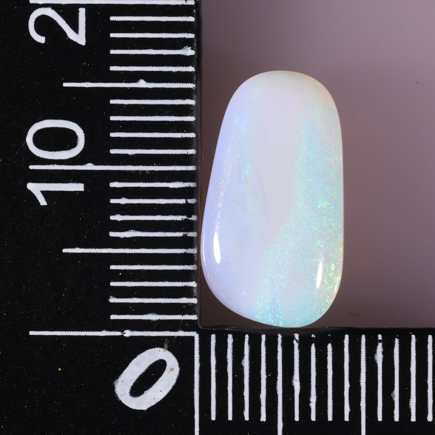 Coober Pedy White Opal 3.95 cts 36734