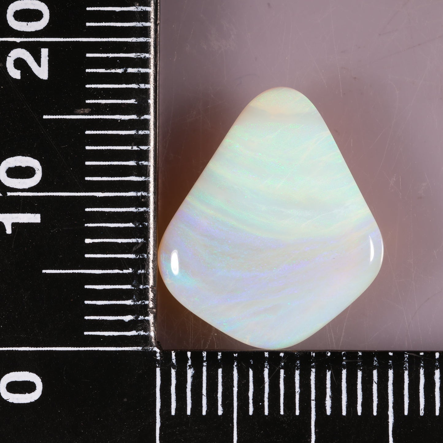 Coober Pedy White Opal 3.91 cts 36819