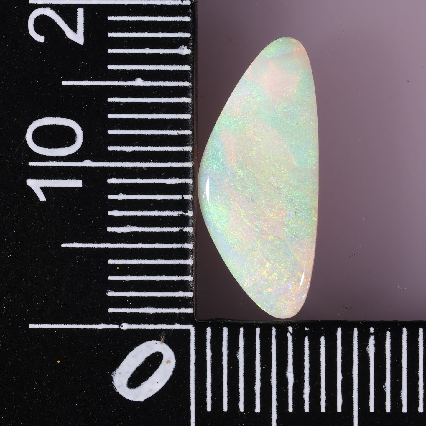 Coober Pedy White Opal 1.9 cts 36825