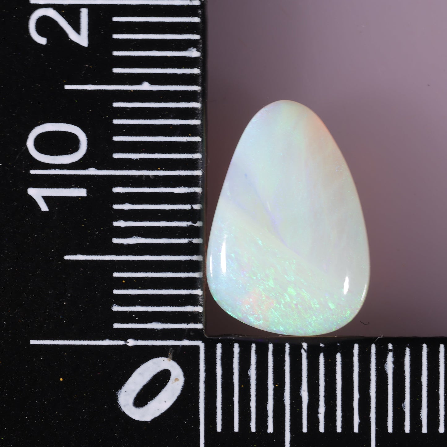 Coober Pedy White Opal 3.42 cts 36922
