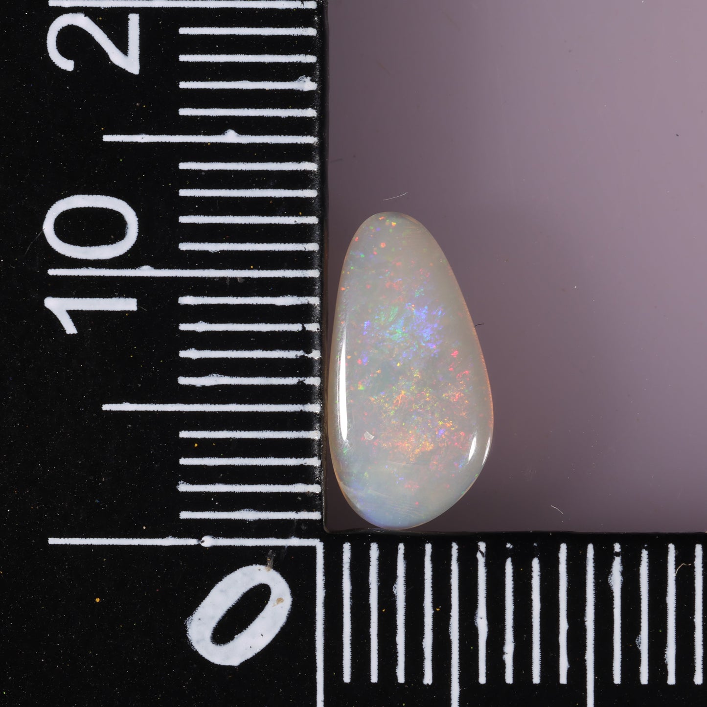 Coober Pedy White Opal 0.9 cts 36926