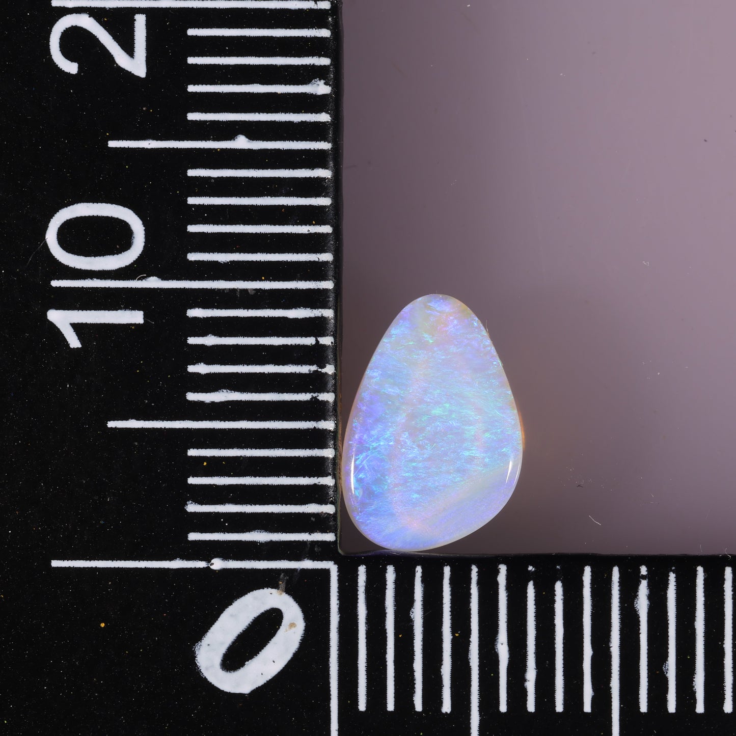 Coober Pedy White Opal 0.66 cts 36927