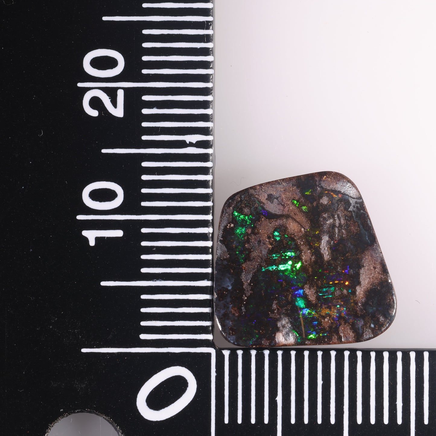 Boulder Opal 6.13 cts 37052